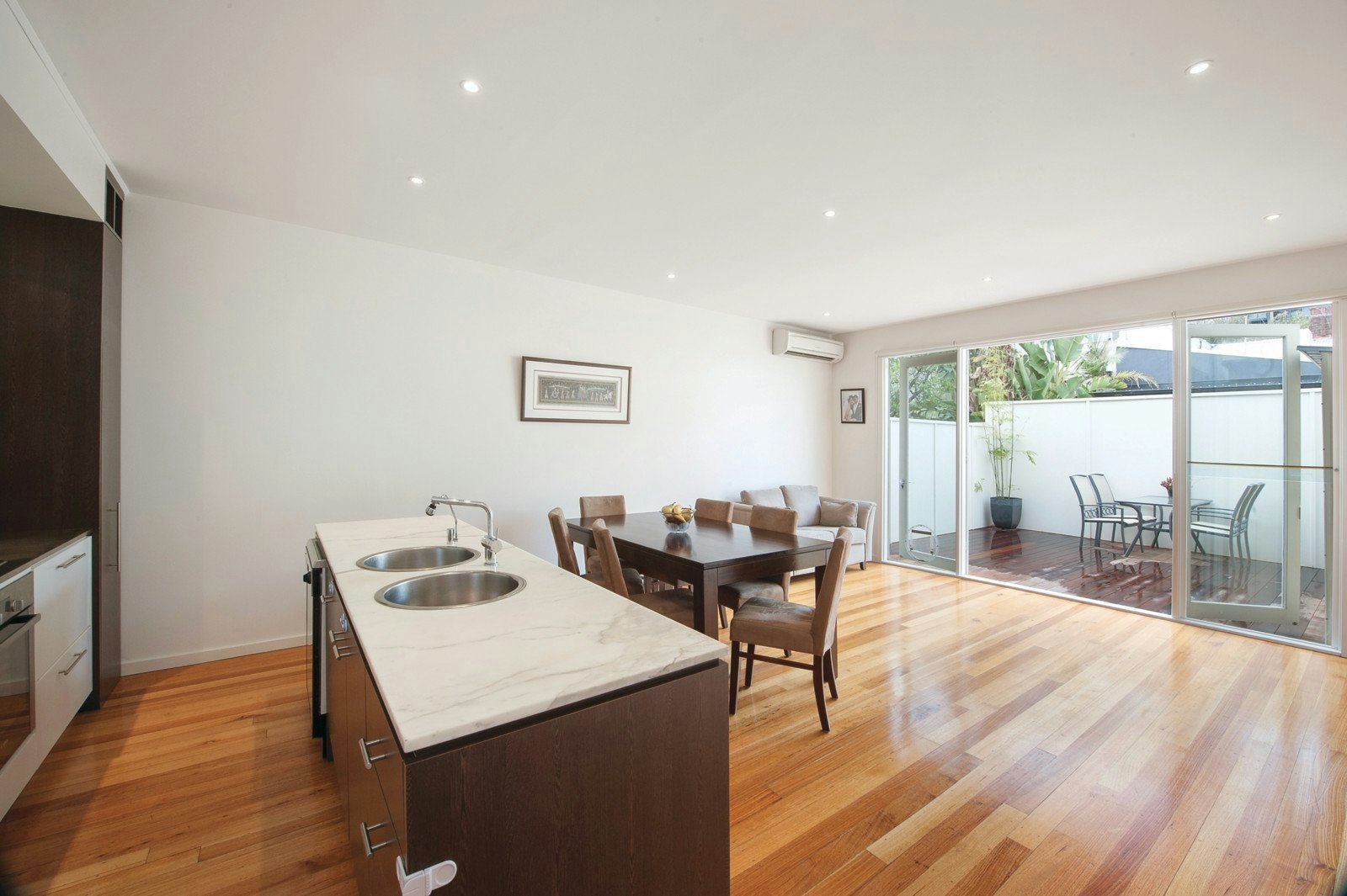 25 Cobden Street, South Melbourne, VIC