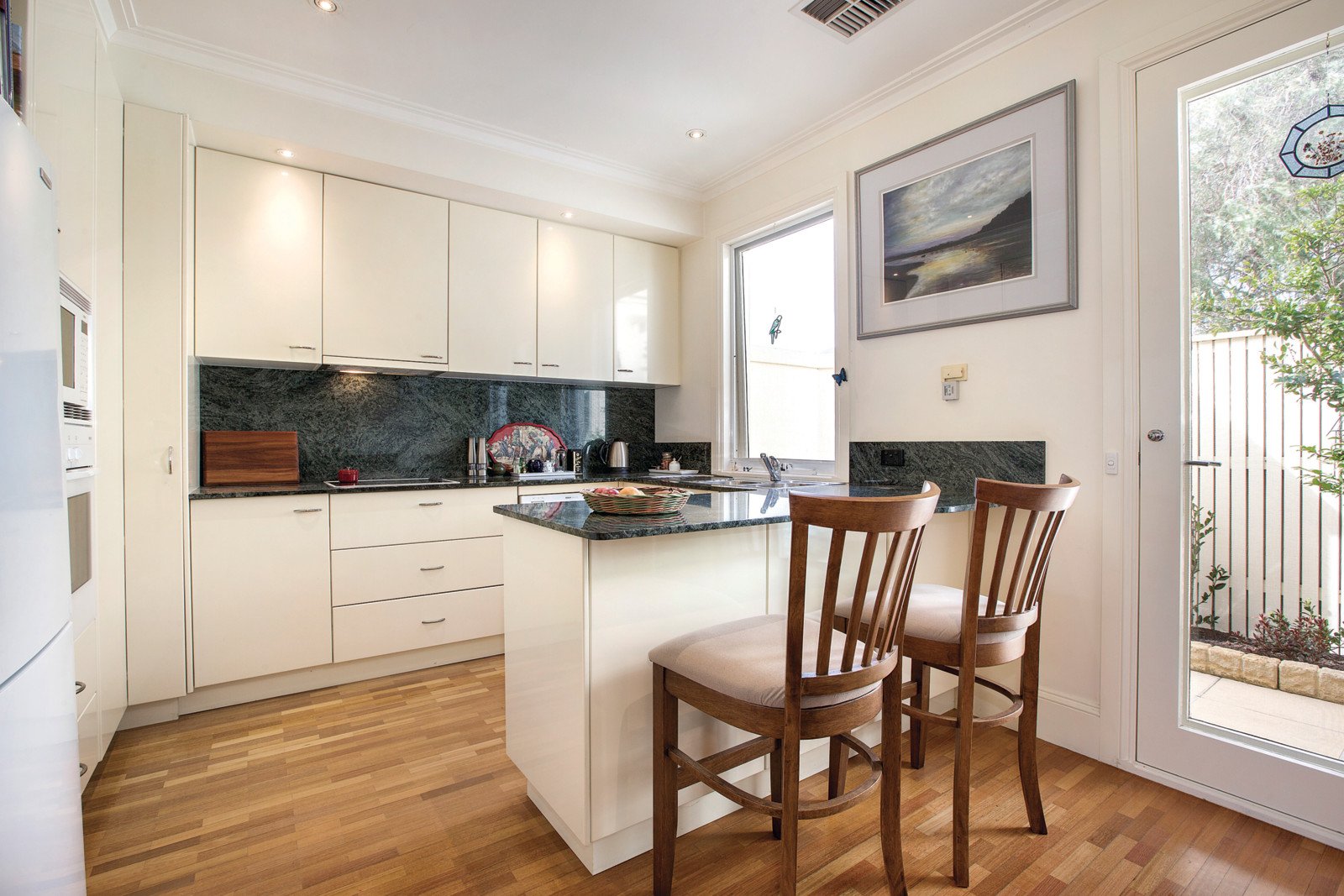114B Bay Street, Brighton - Thumbnail 3