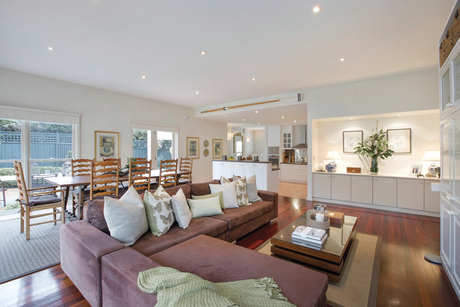 6 Cloverdale Road, Glen Iris - Thumbnail 2