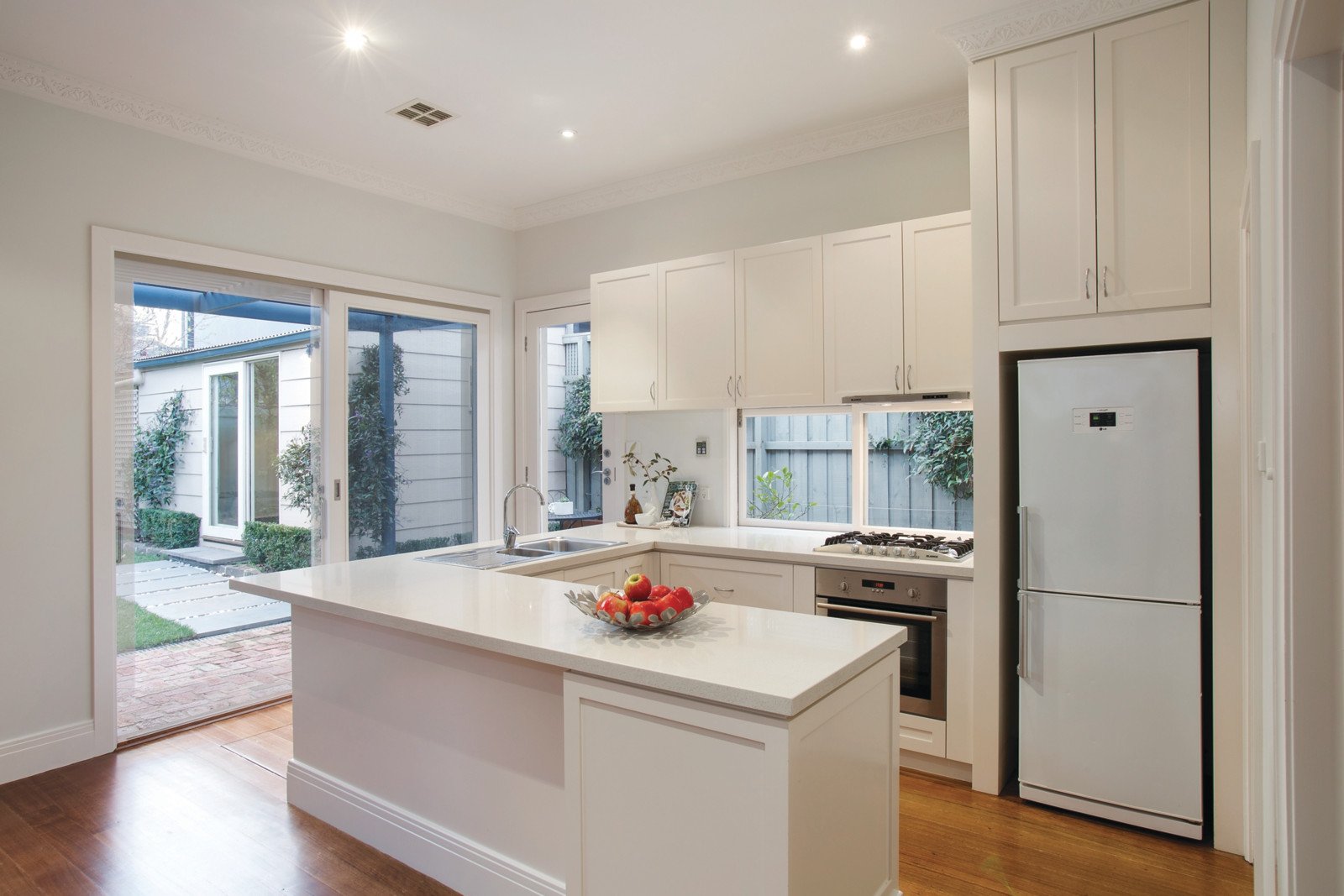 10 Clifton Grove, Hawthorn East - Thumbnail 6