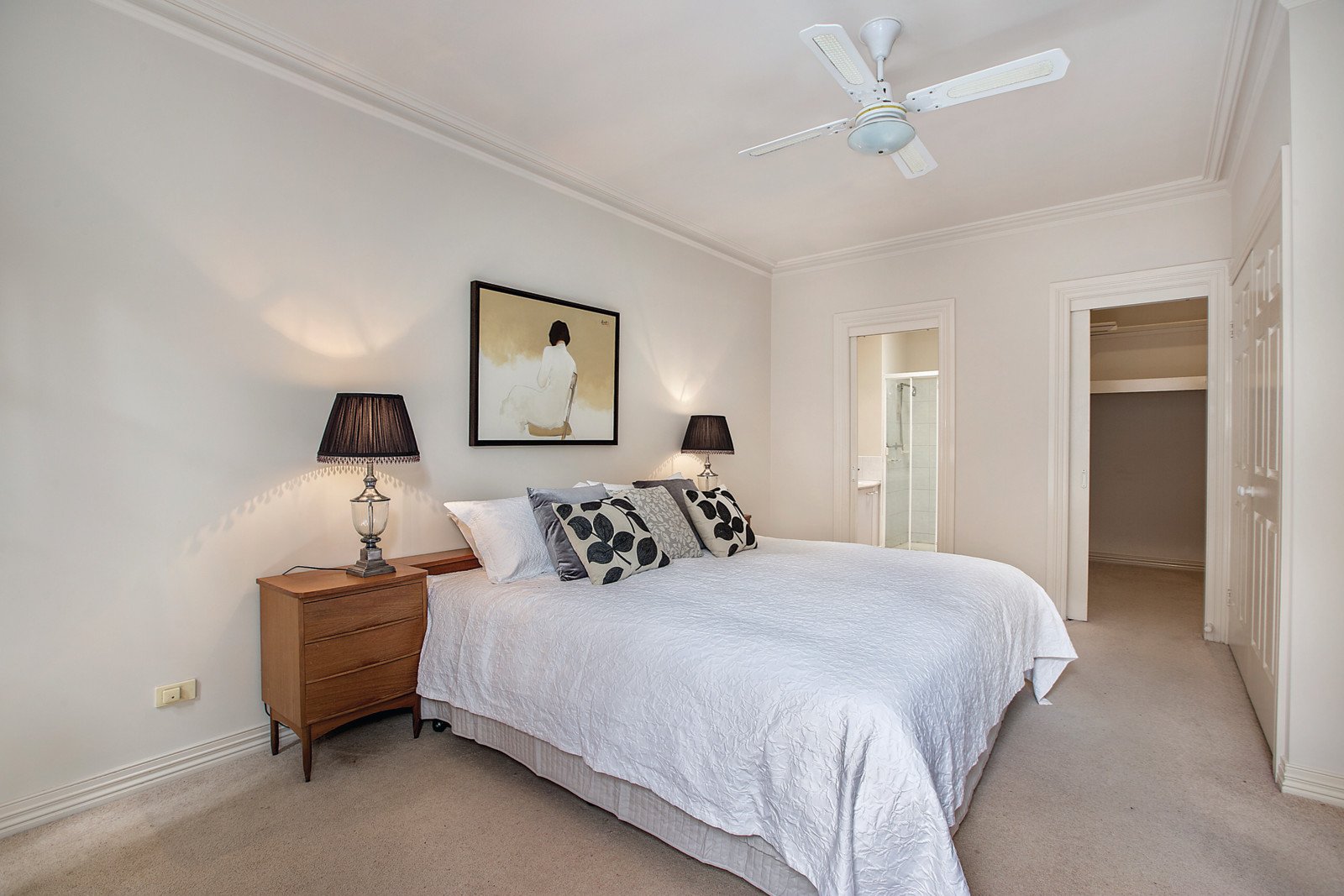 1/2 Wolseley Close, Mont Albert - Thumbnail 4
