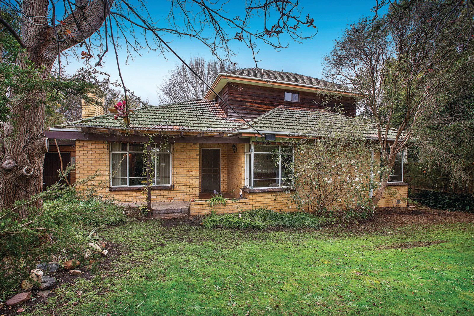 70 Rostrevor Parade, Mont Albert North, VIC