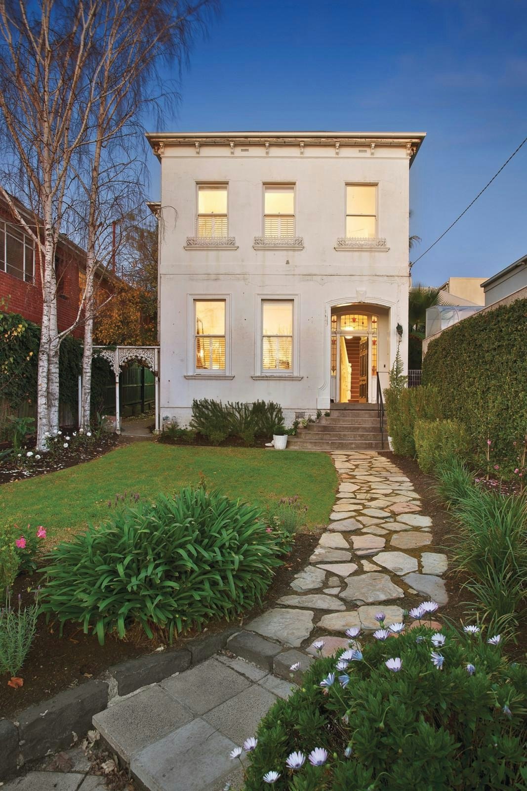 4 Mathoura Road, Toorak, VIC