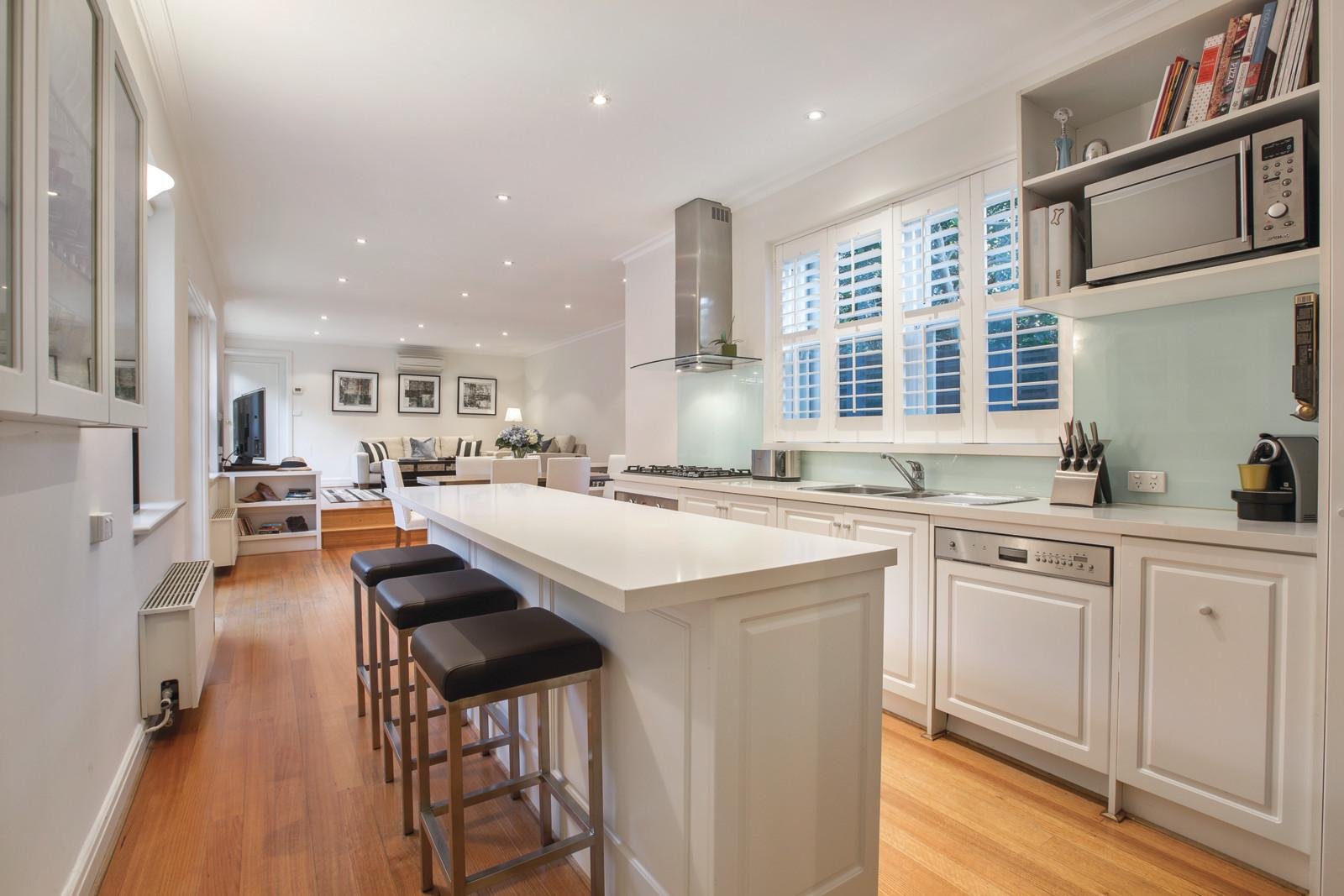 10 Merriwee Crescent, Toorak - Thumbnail 7