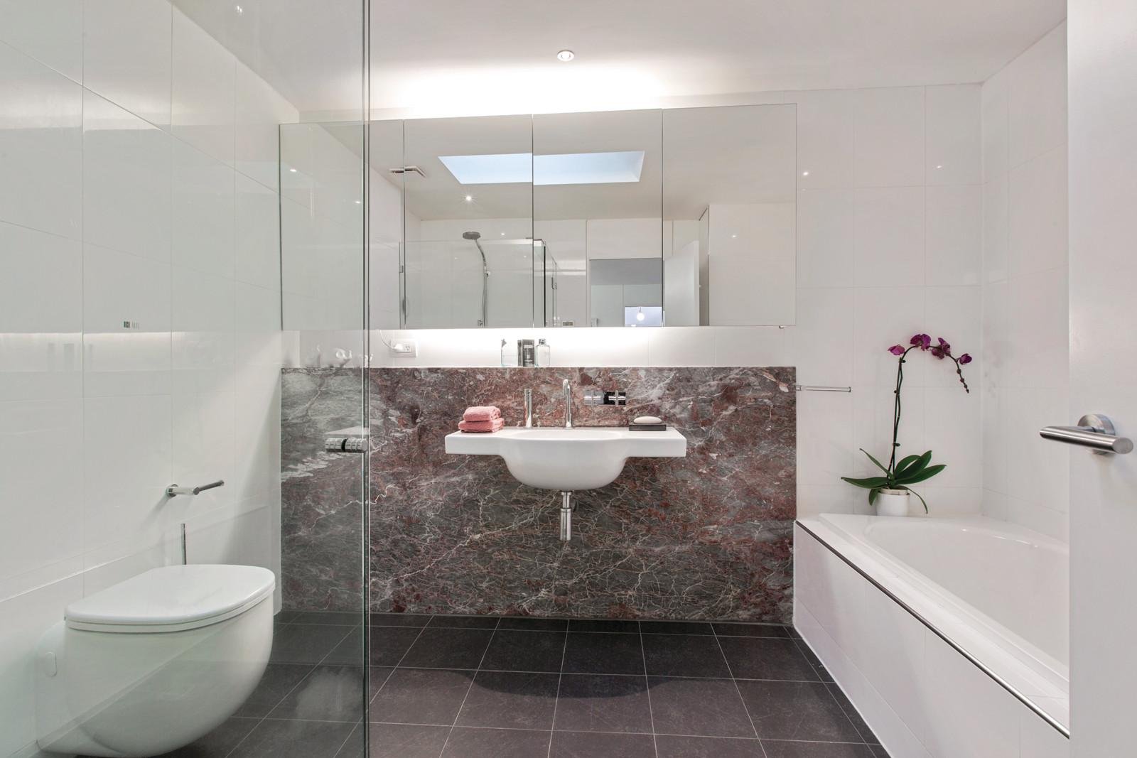 2/17 Kensington Road, South Yarra - Thumbnail 6