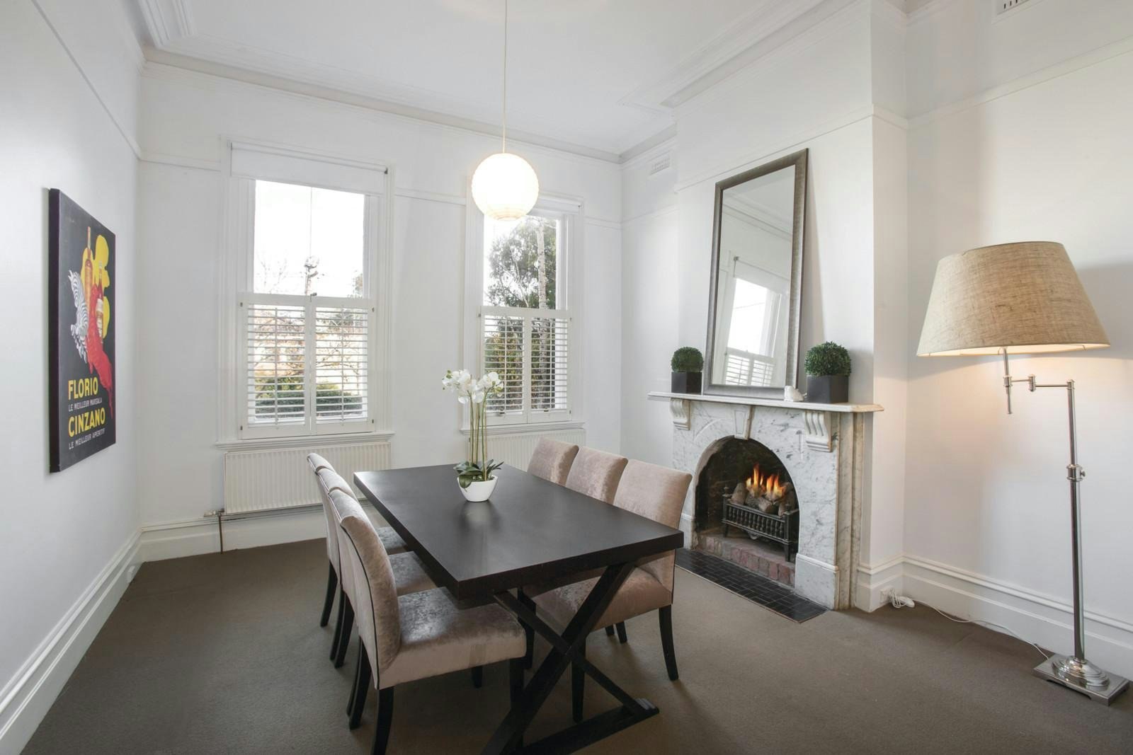 4 Mathoura Road, Toorak, VIC