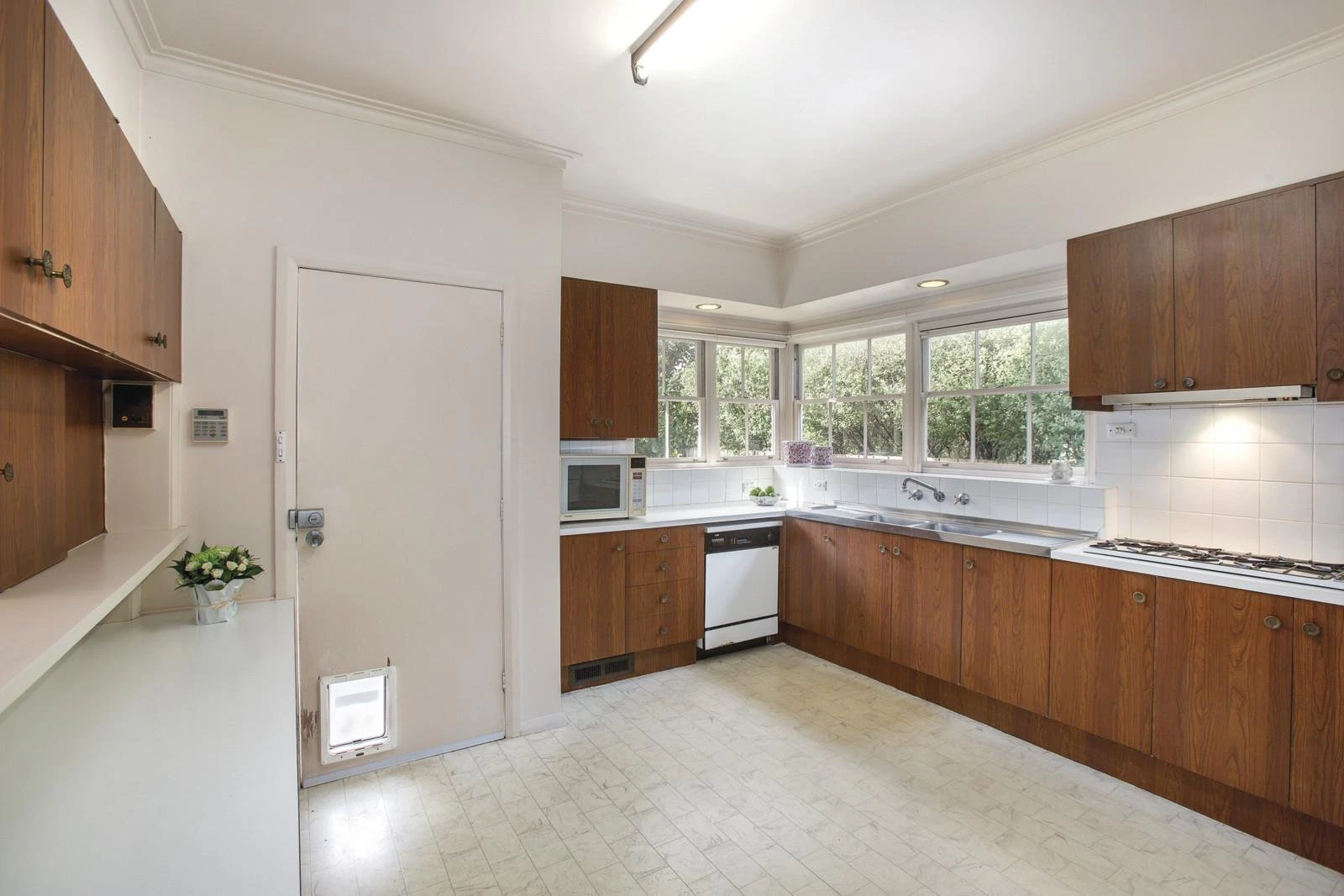 8 Matlock Court, Caulfield North, VIC