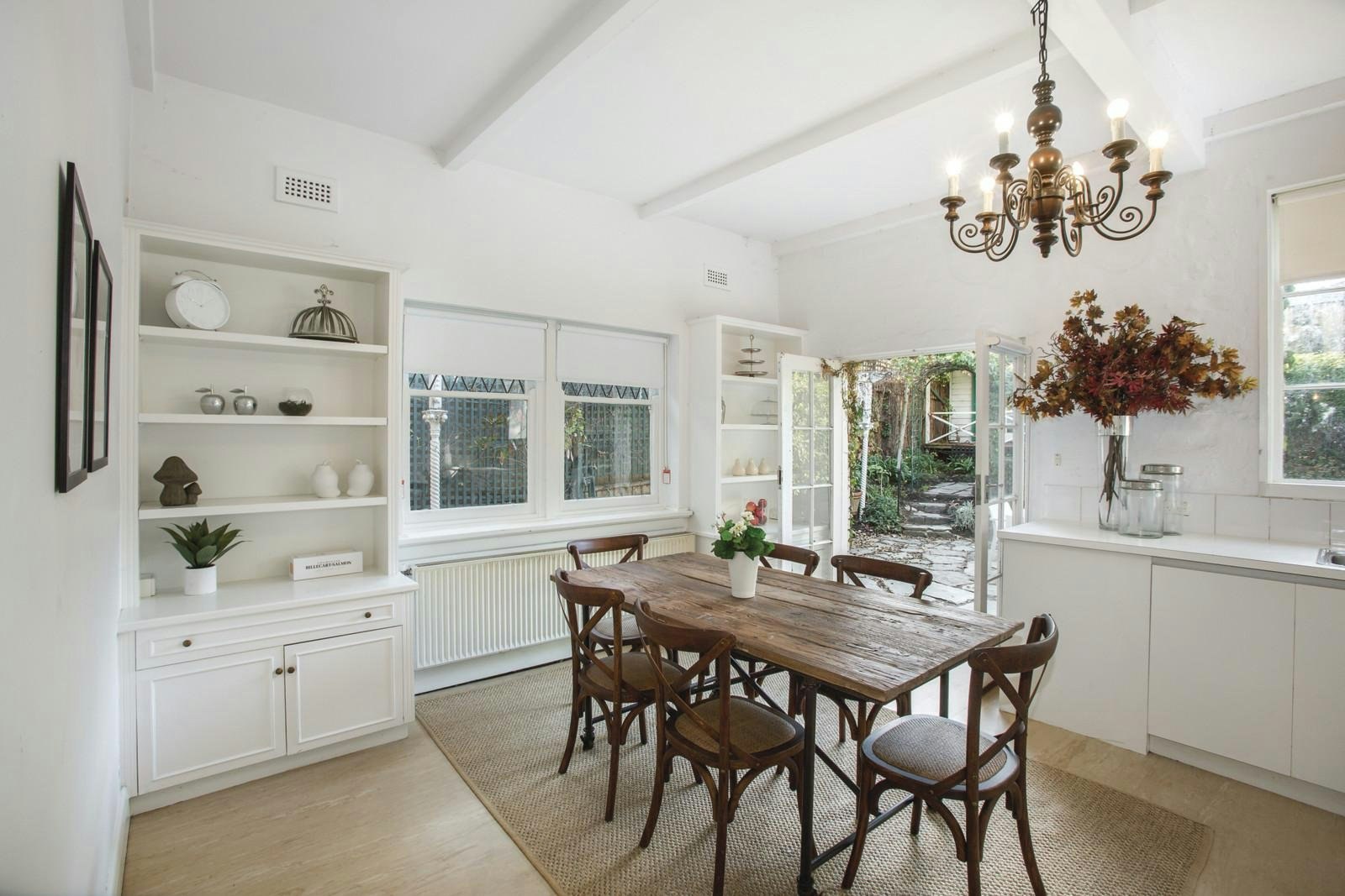 4 Mathoura Road, Toorak, VIC