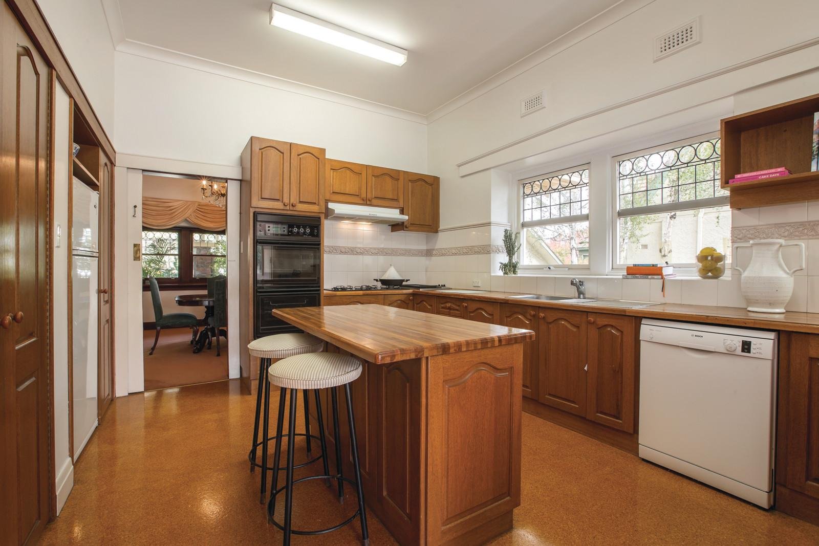 5 Dorrington Avenue, Glen Iris - Thumbnail 6
