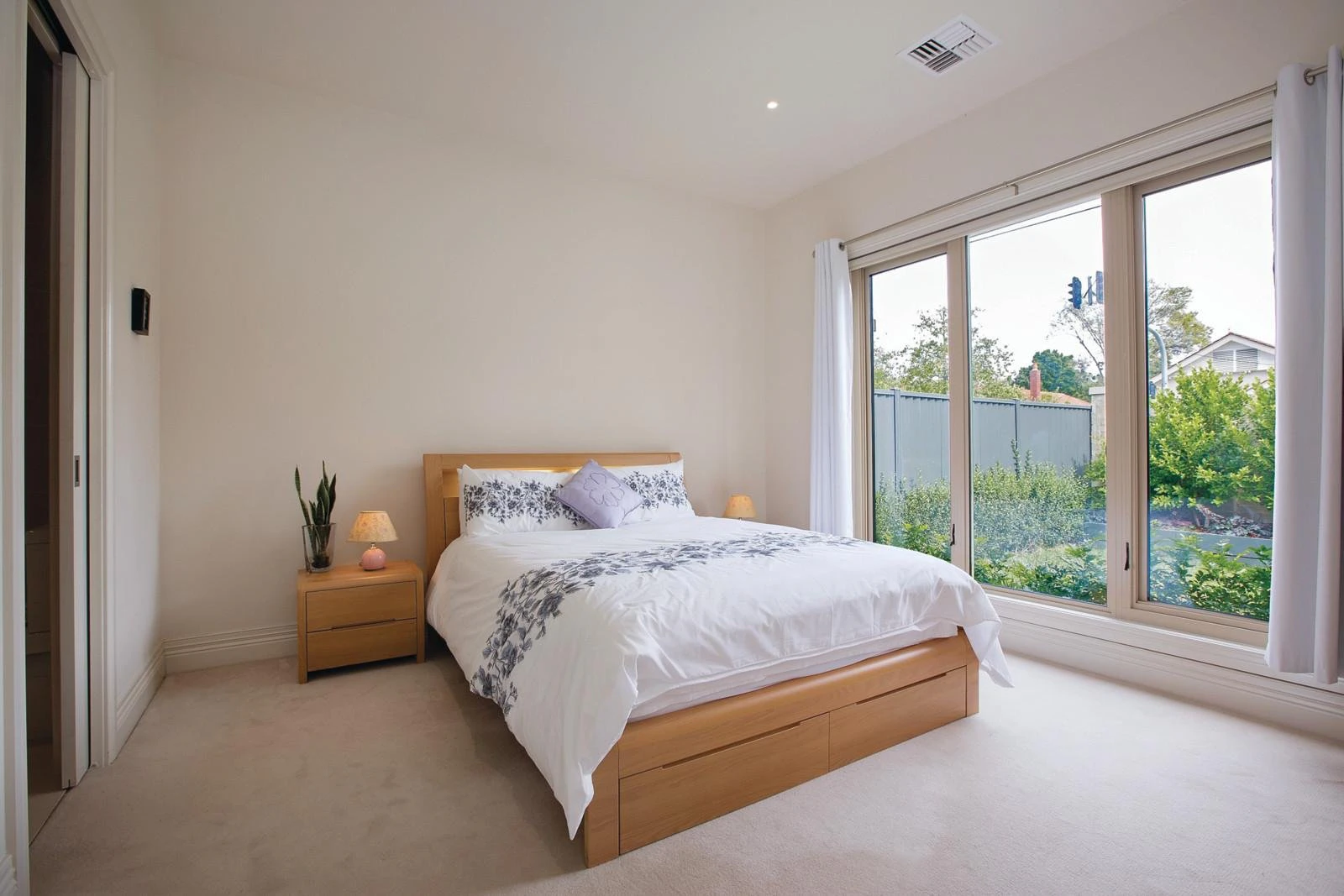 2/64 Burke Road, Malvern East, VIC