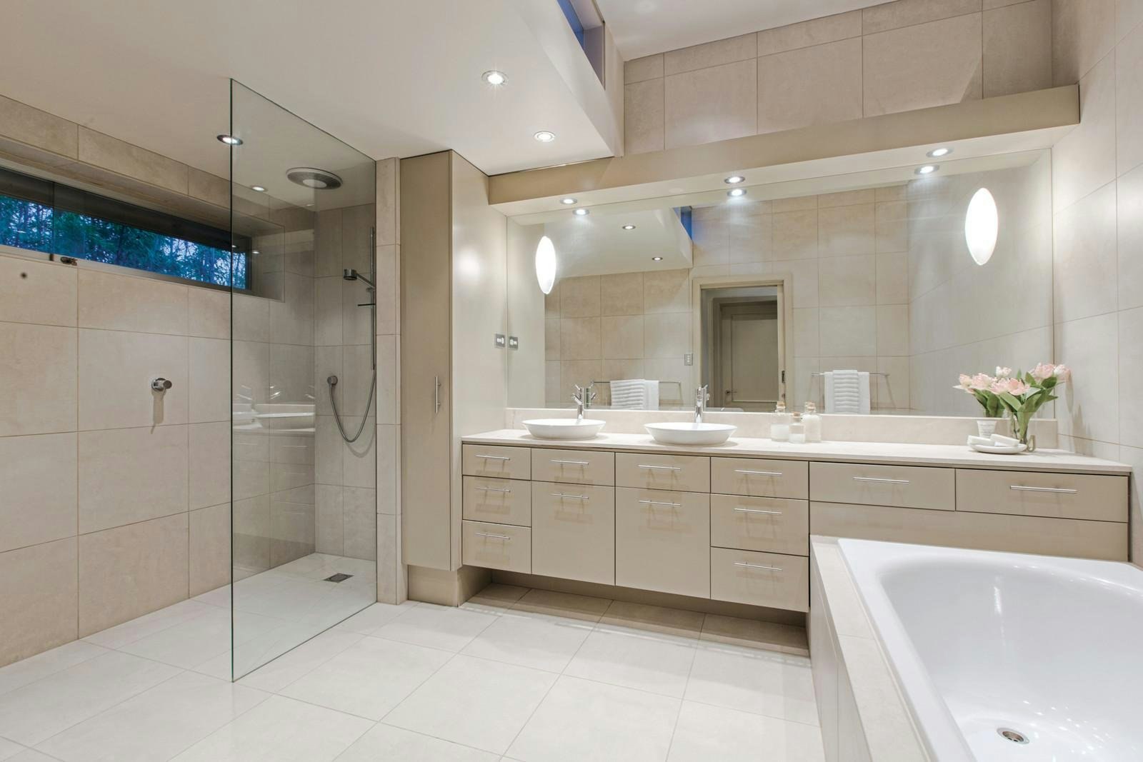 4 Woorigoleen Road, Toorak, VIC