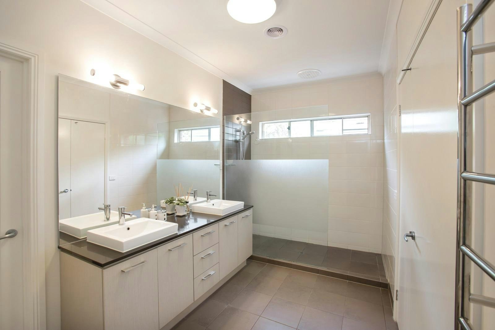 9 Bella Vista Road, Glen Iris, VIC