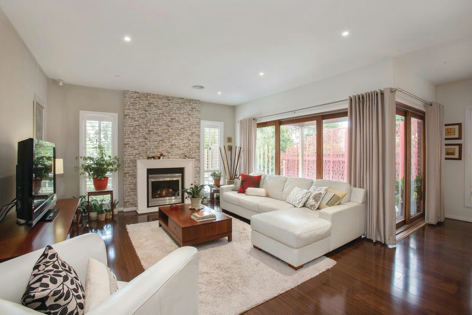 9 Bella Vista Road, Glen Iris, VIC