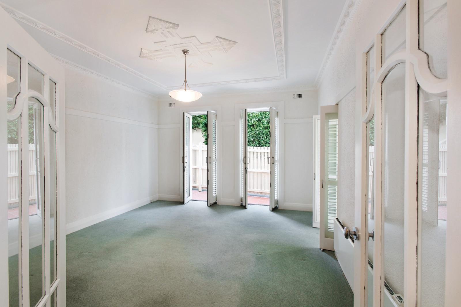 2/24 Lascelles Avenue, Toorak - Thumbnail 2