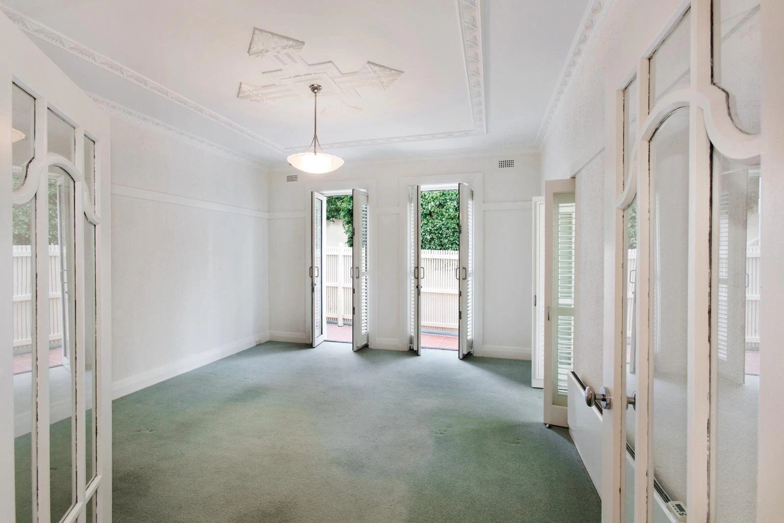 2/4 Lascelles Avenue, Toorak, VIC