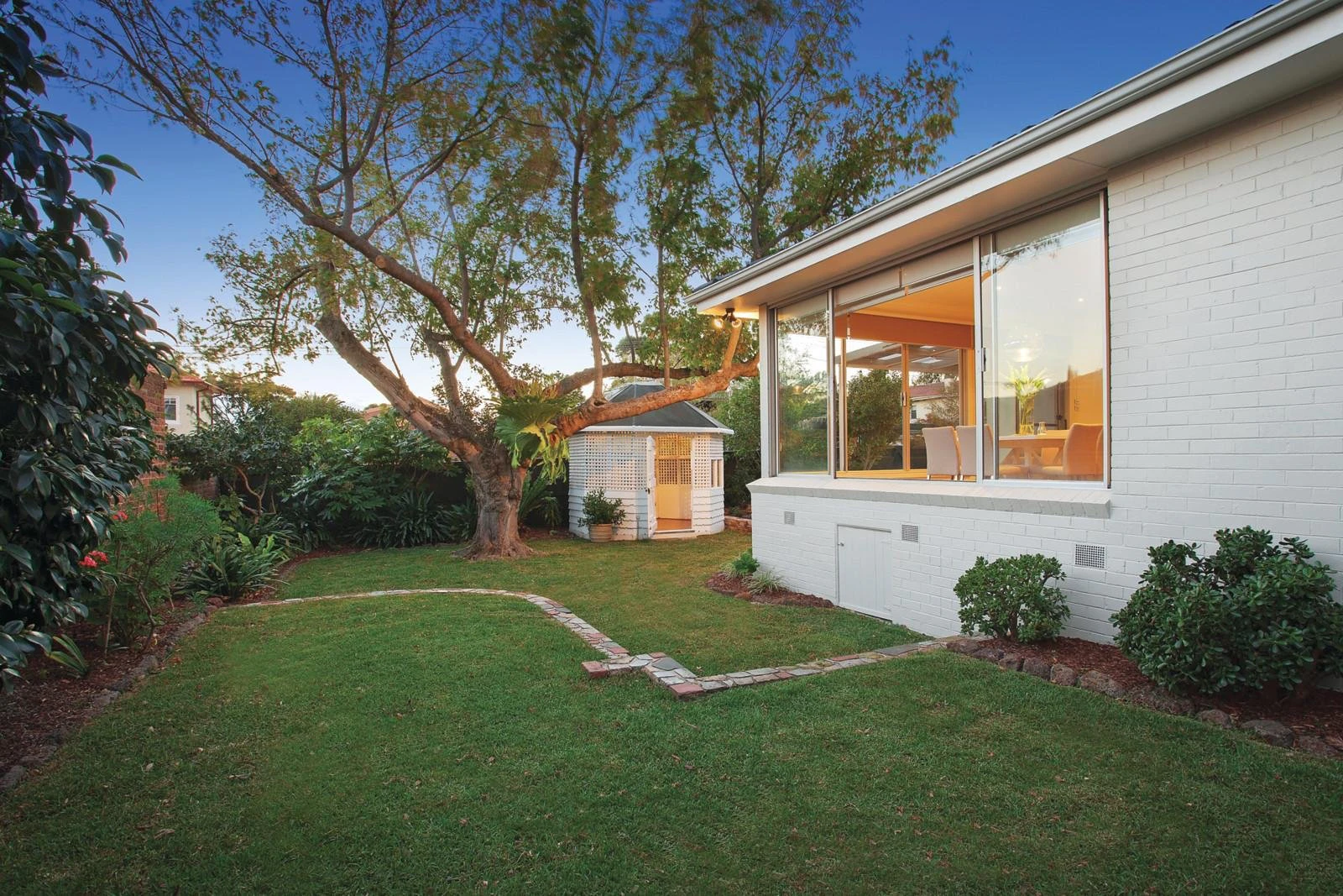 2 Heatherleigh Place, Malvern East, VIC