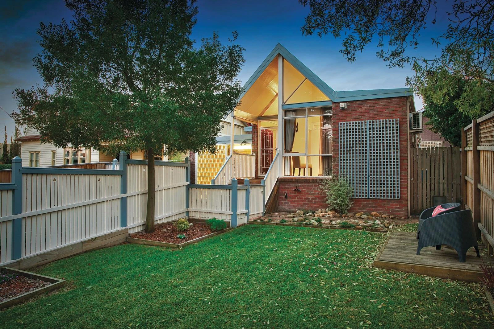 2 Haynes Crescent, Glen Iris, VIC