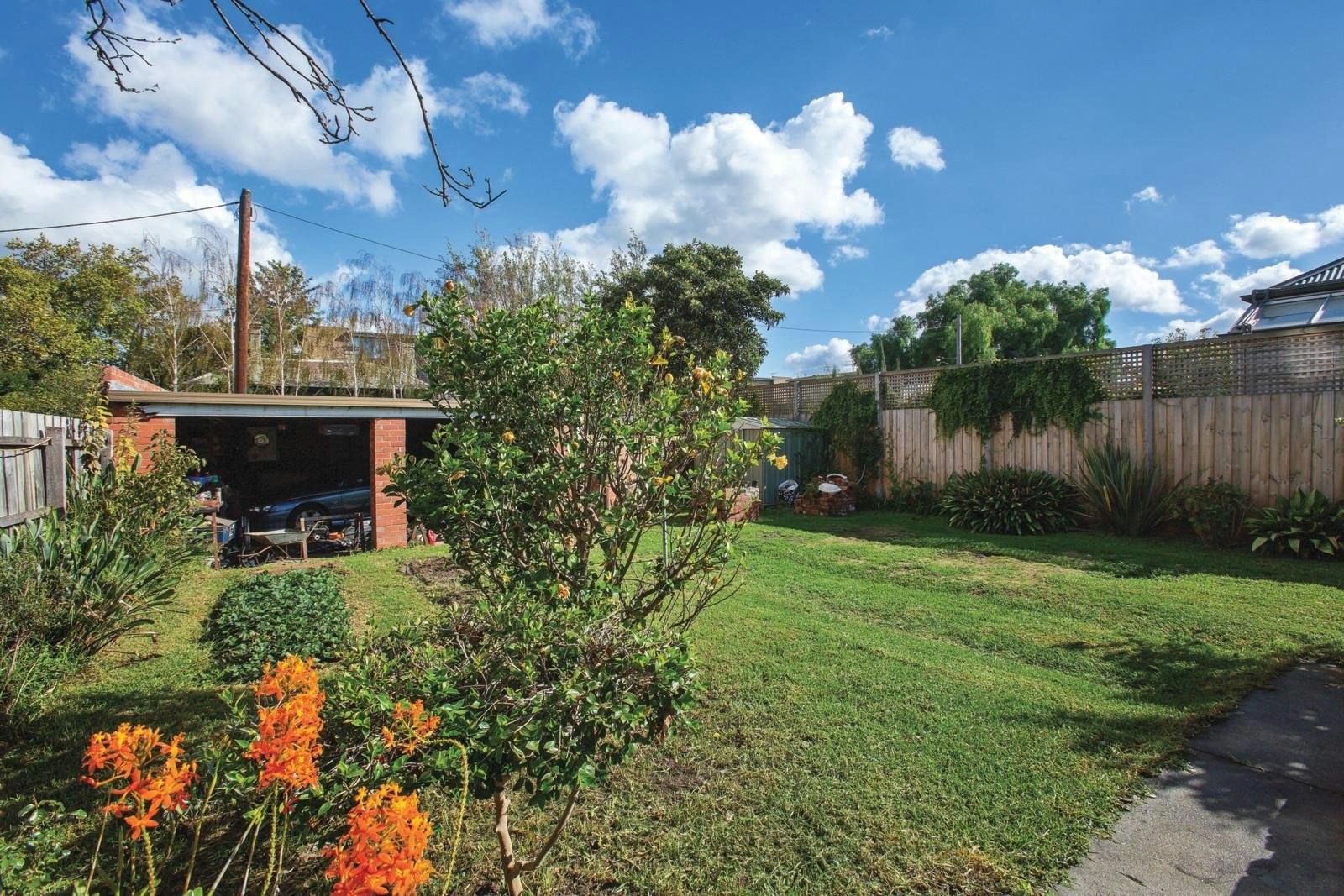 5 Kooyong Road, Armadale, VIC