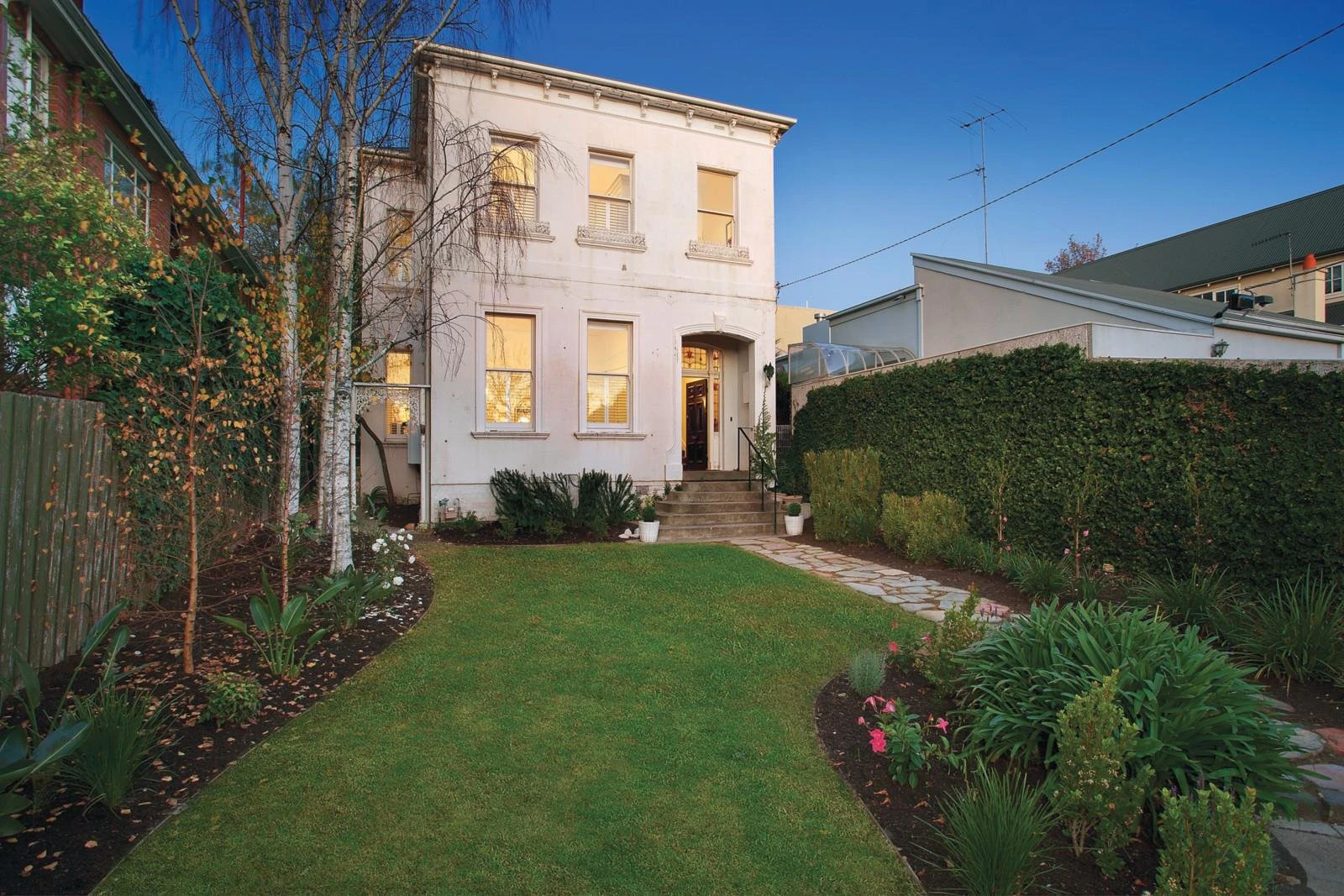4 Mathoura Road, Toorak, VIC