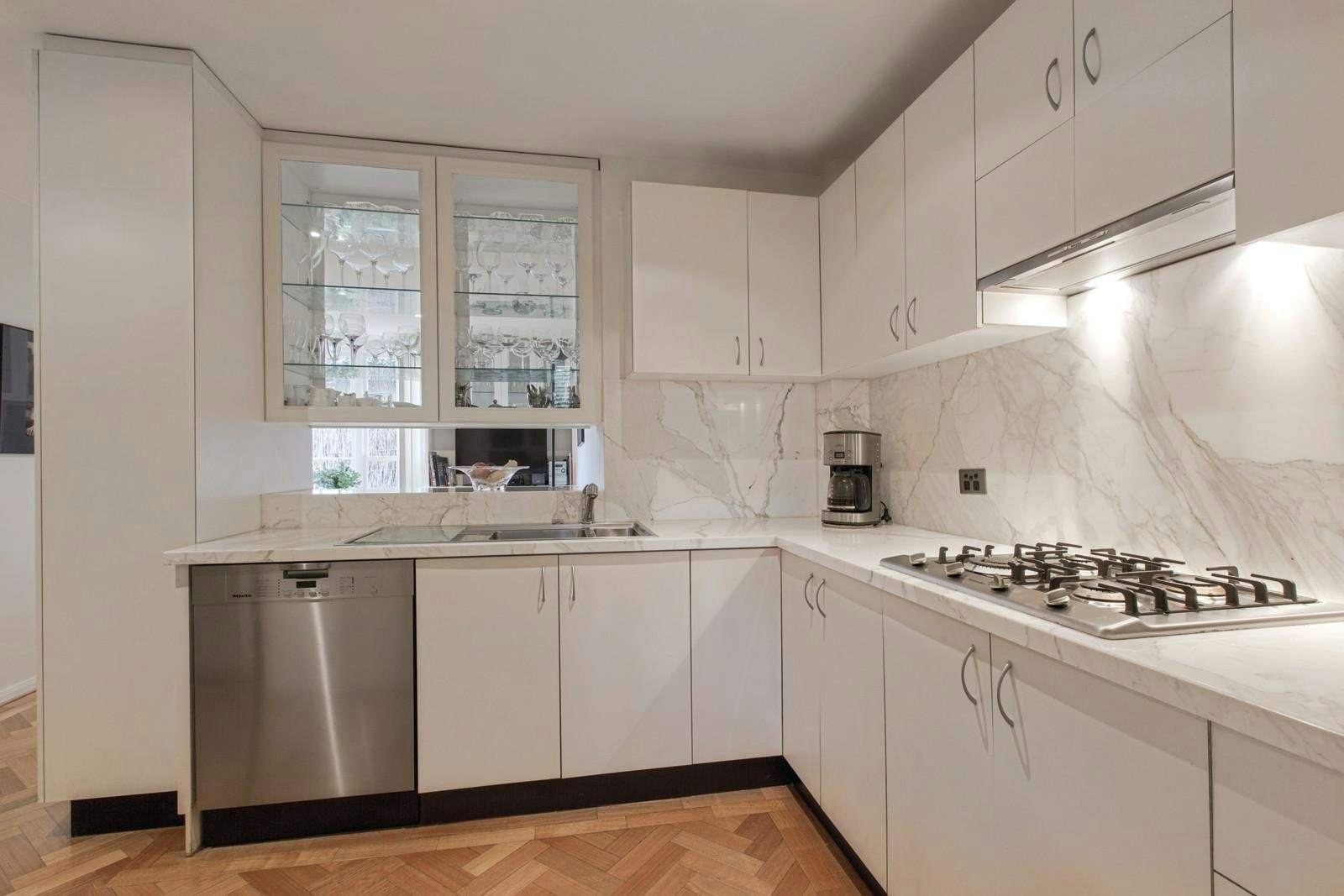 2C Verdant Avenue, Toorak, VIC