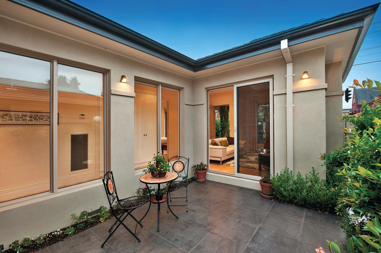 2/64 Burke Road, Malvern East, VIC