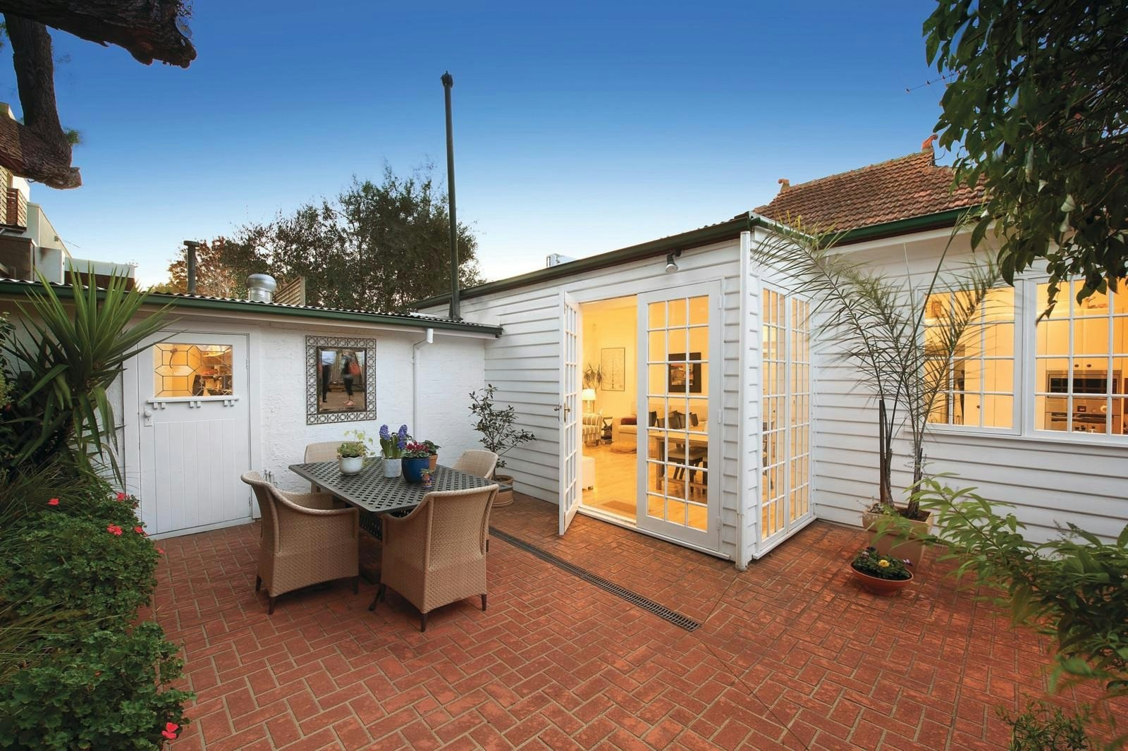 9 Osment Street, Armadale, VIC