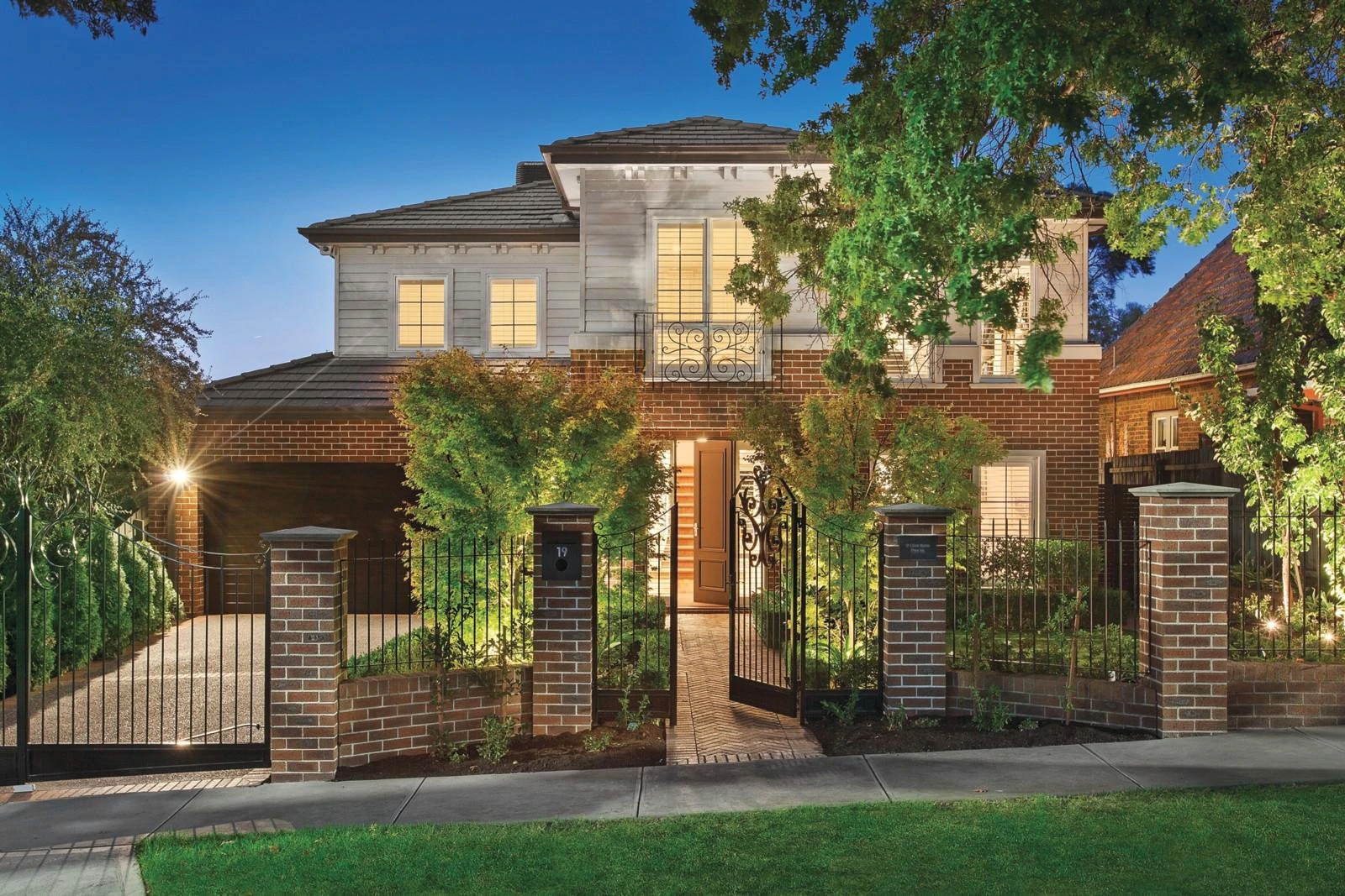 19 Dillon Grove, Glen Iris, VIC