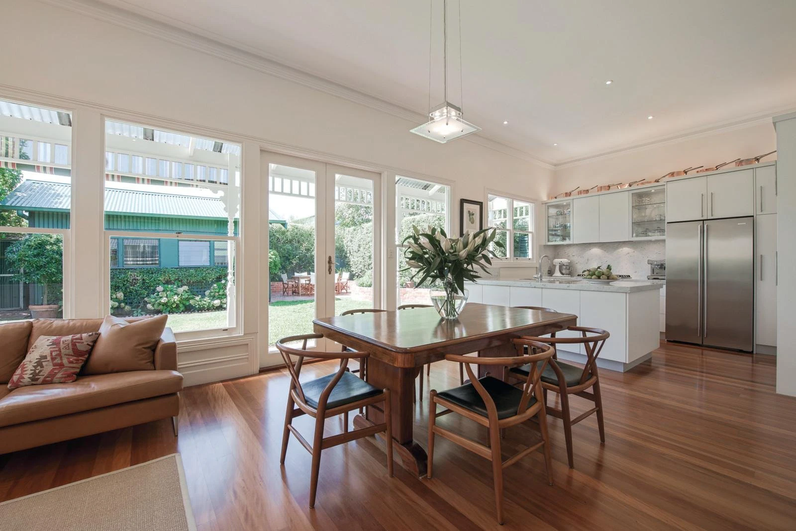 11 Holywood Grove, Carnegie, VIC