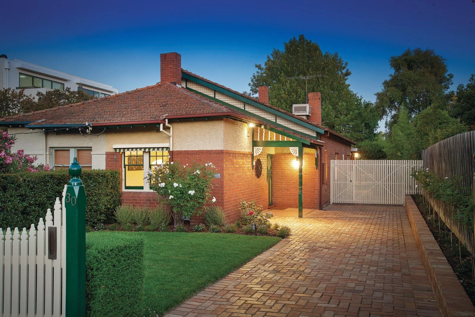 30 Shaftesbury Avenue, Malvern, VIC