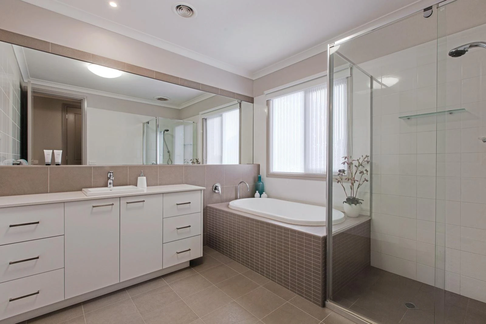 19 Dillon Grove, Glen Iris, VIC