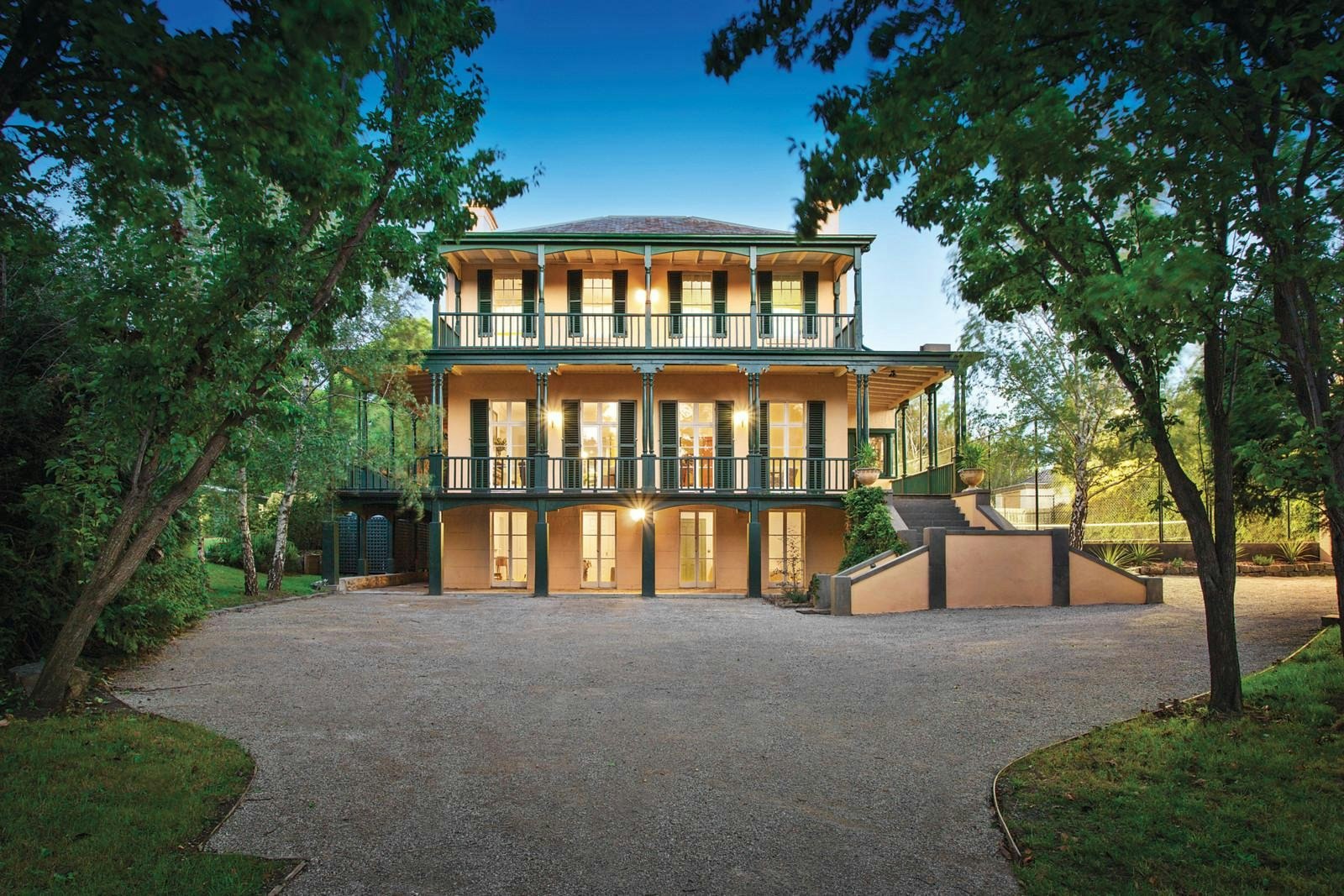 31 Hampden Road, Armadale, VIC