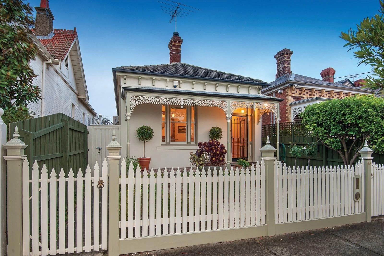 32 Seymour Avenue, Armadale, VIC