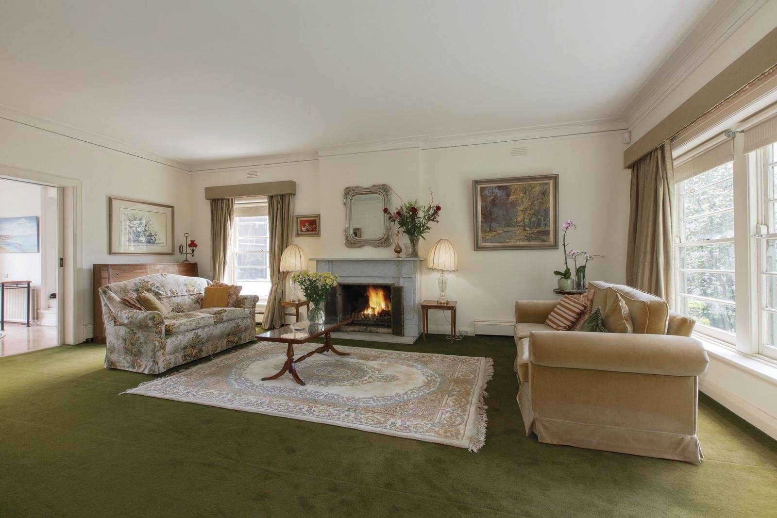 32 Sargood Street, Toorak - Thumbnail 2