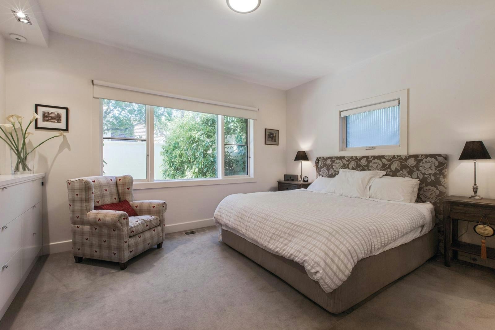 1/7 Iona Avenue, Toorak, VIC