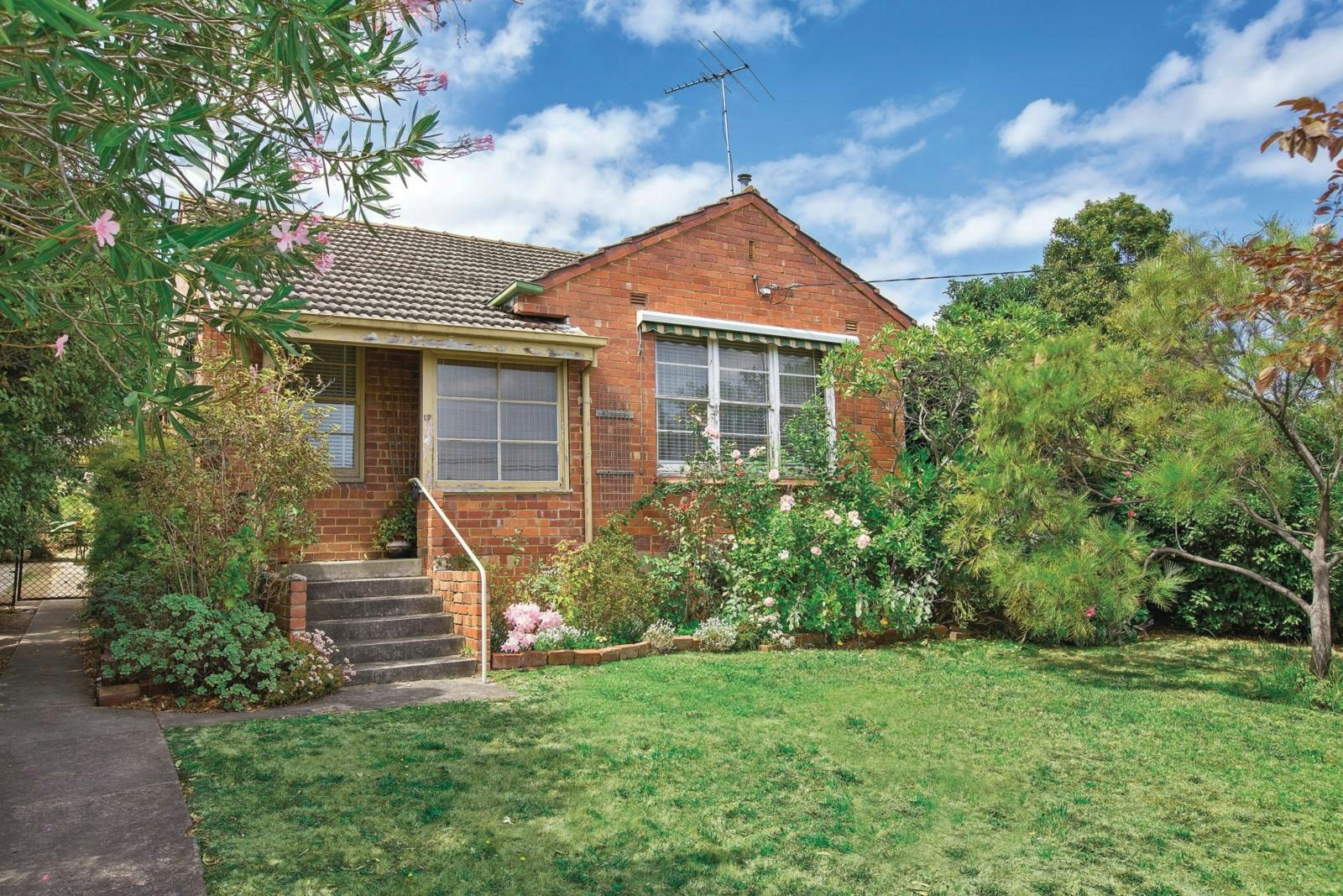 17 Nicholas Street, Ashburton, VIC