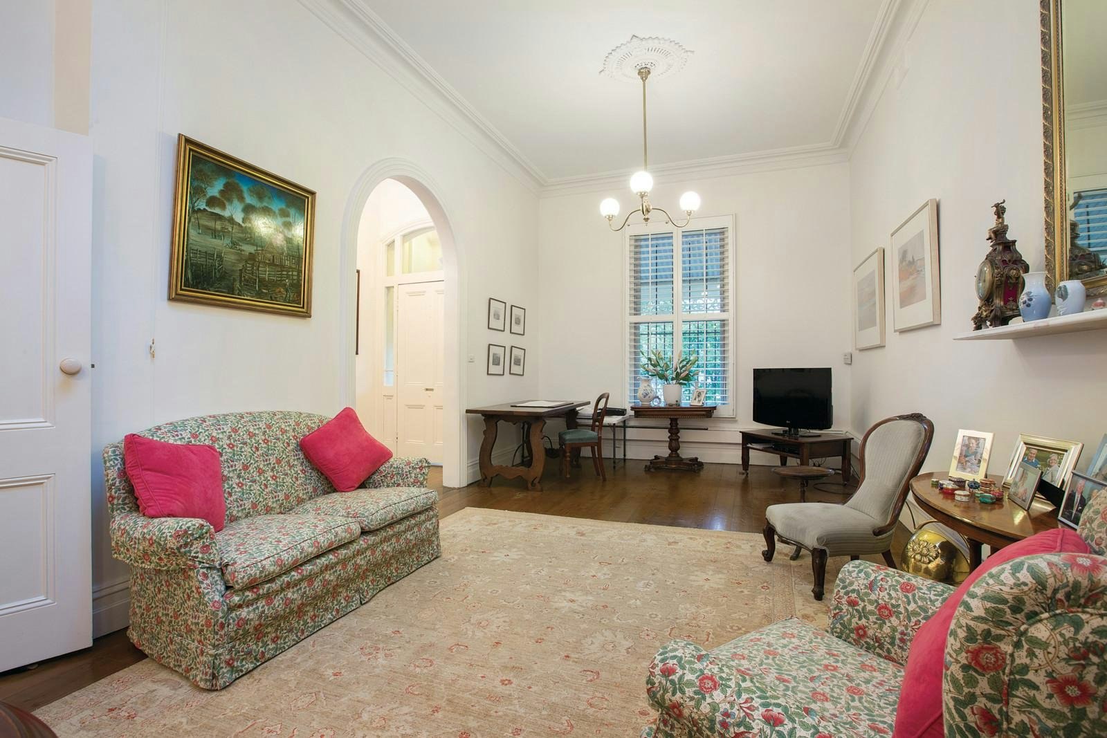 10 Elm Grove, Armadale, VIC