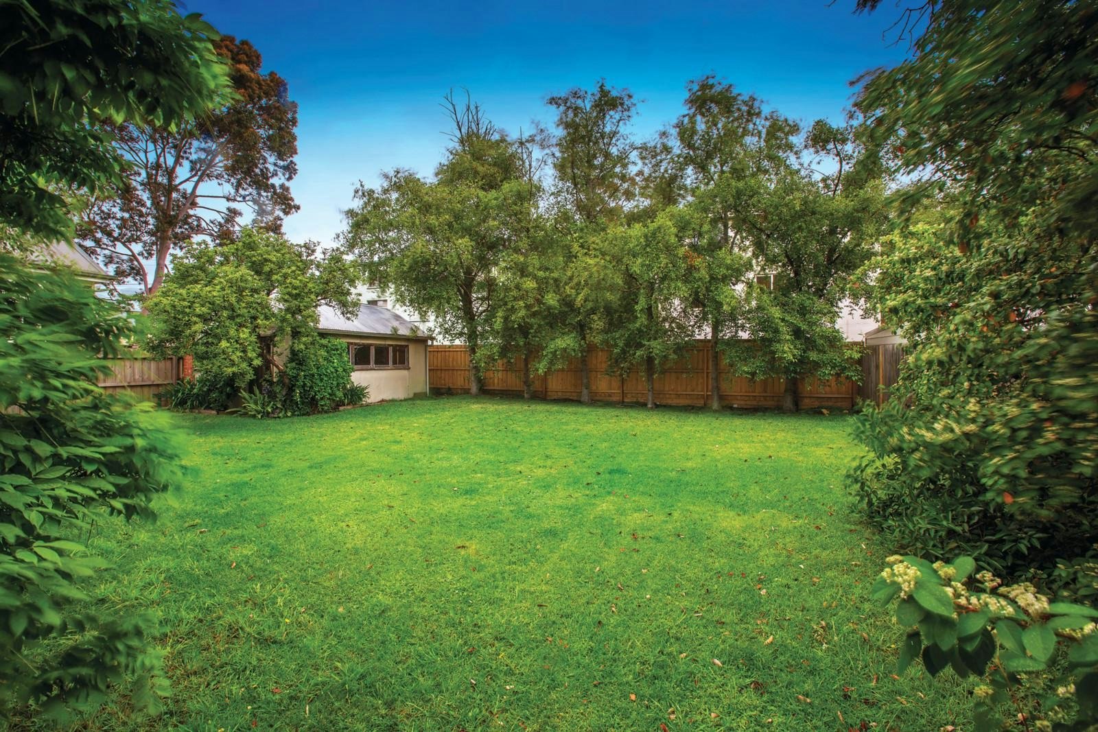 24 St James Road, Armadale, VIC