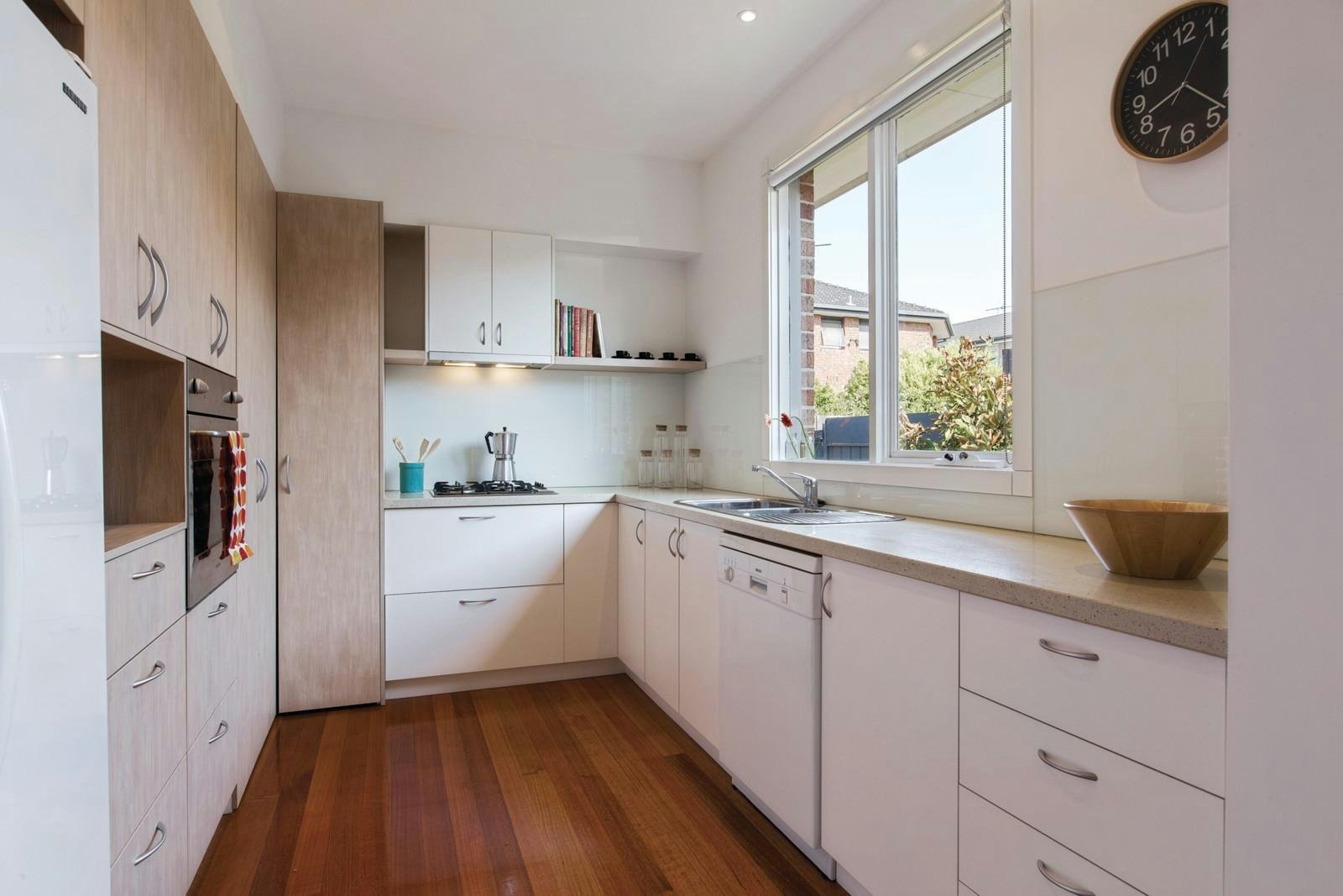 2/4 Hawthorn Avenue, Caulfield North, VIC