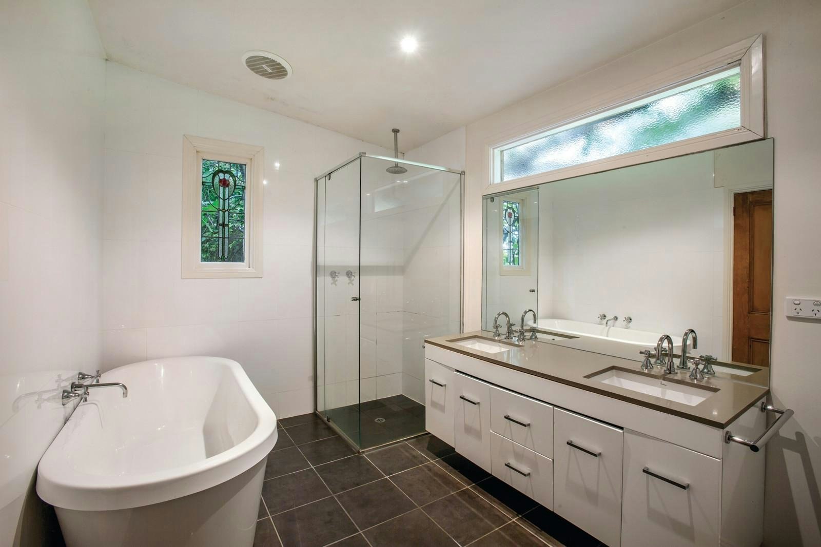 24 St James Road, Armadale, VIC