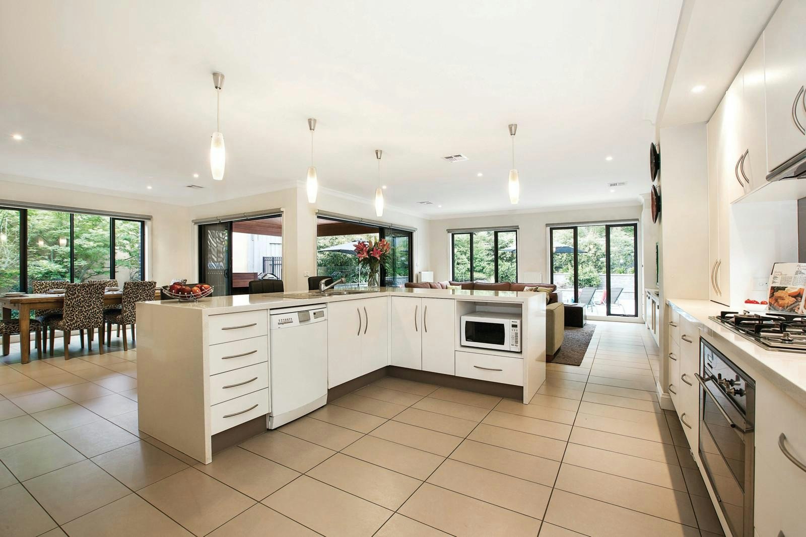 27 Nicholas Street, Ashburton, VIC