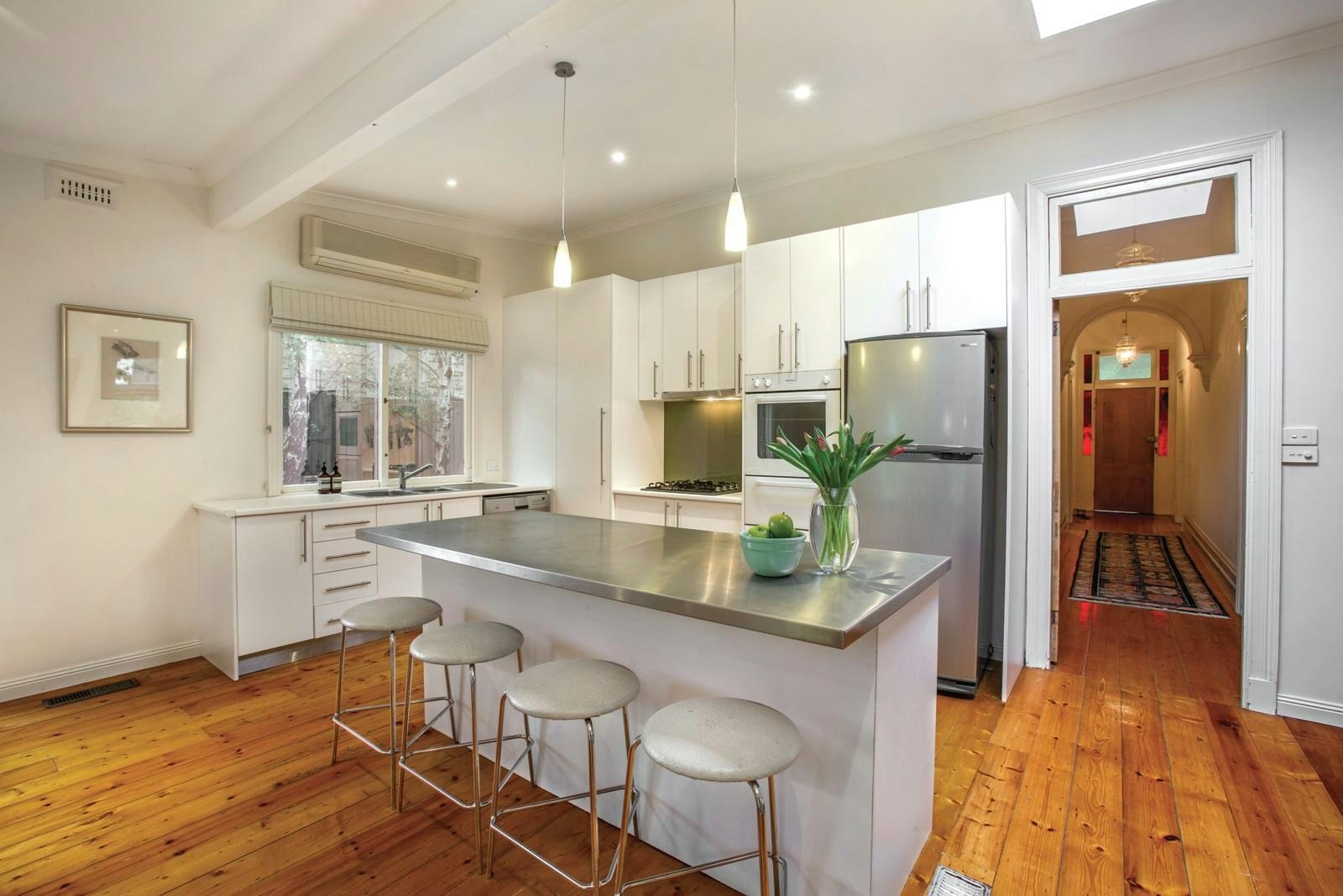 24 St James Road, Armadale, VIC