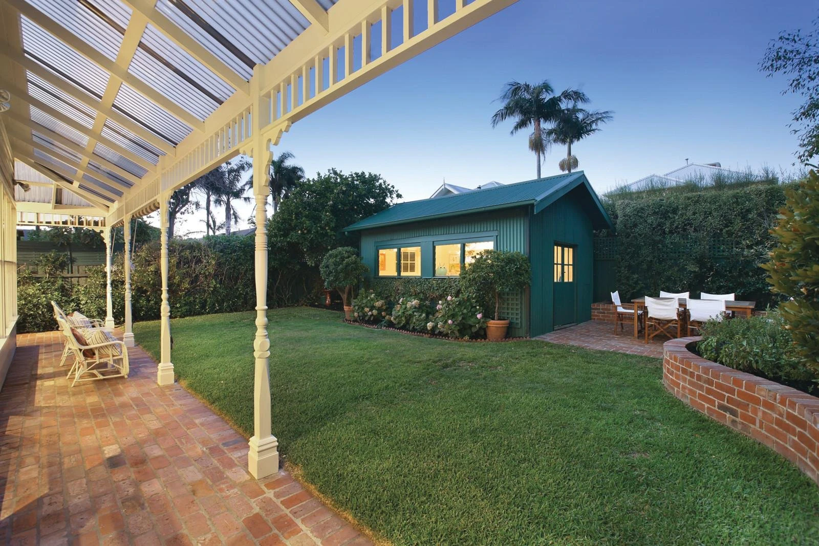 11 Holywood Grove, Carnegie, VIC
