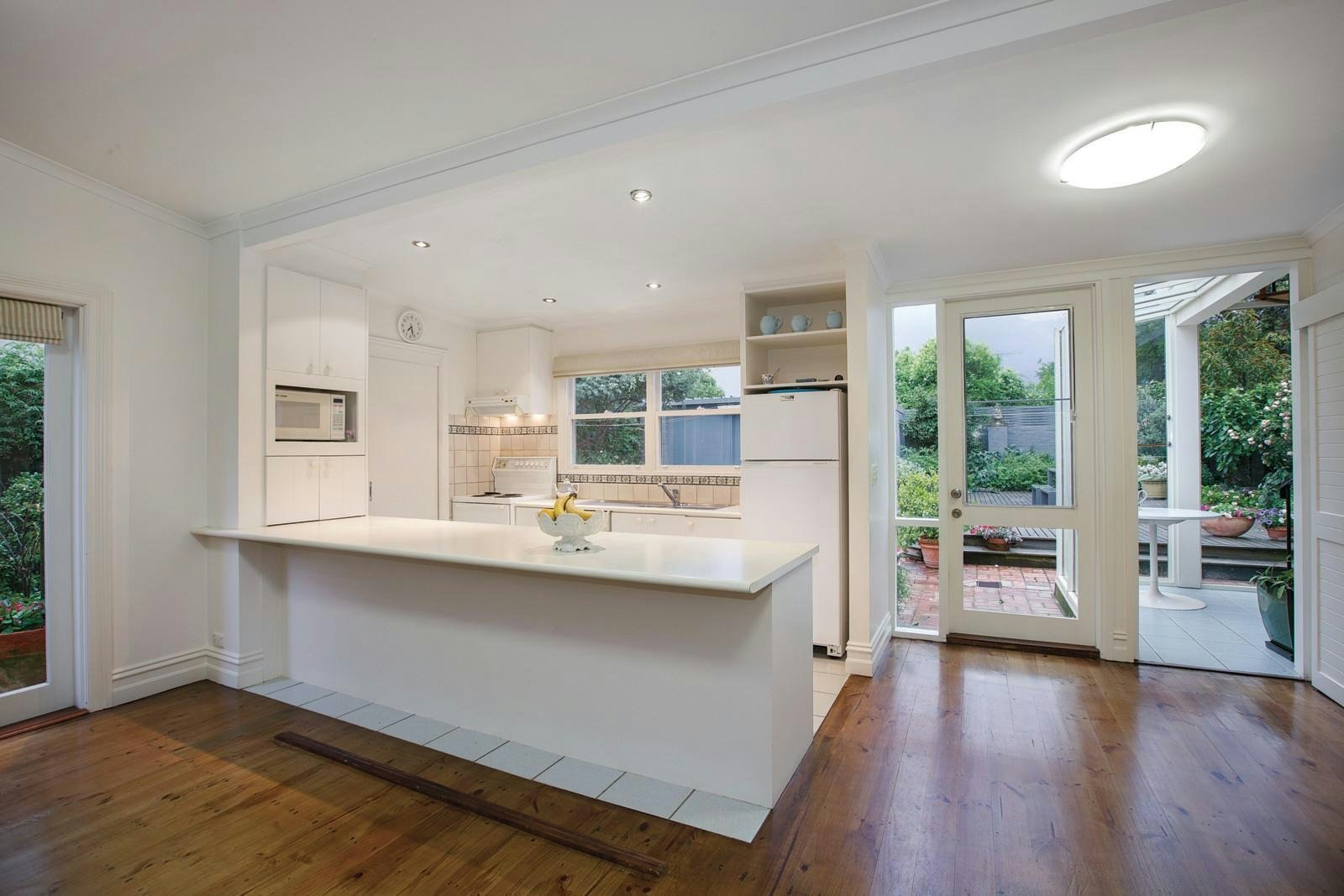 10 Elm Grove, Armadale, VIC