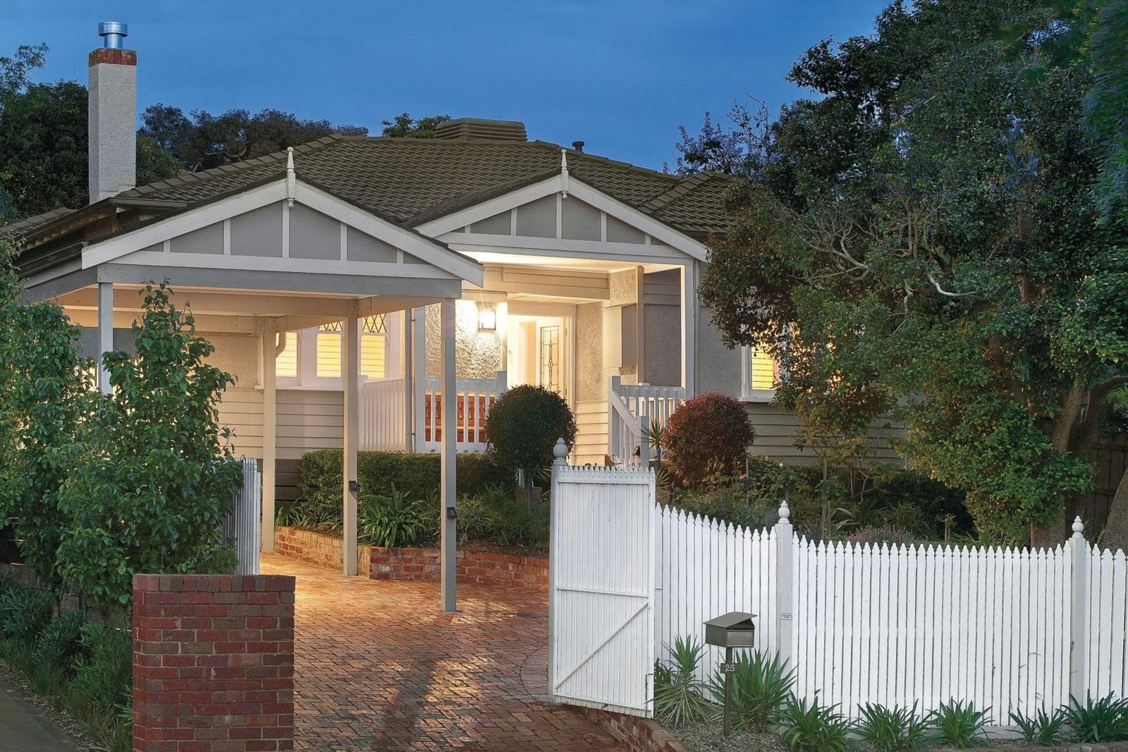 25 Albion Road, Glen Iris, VIC