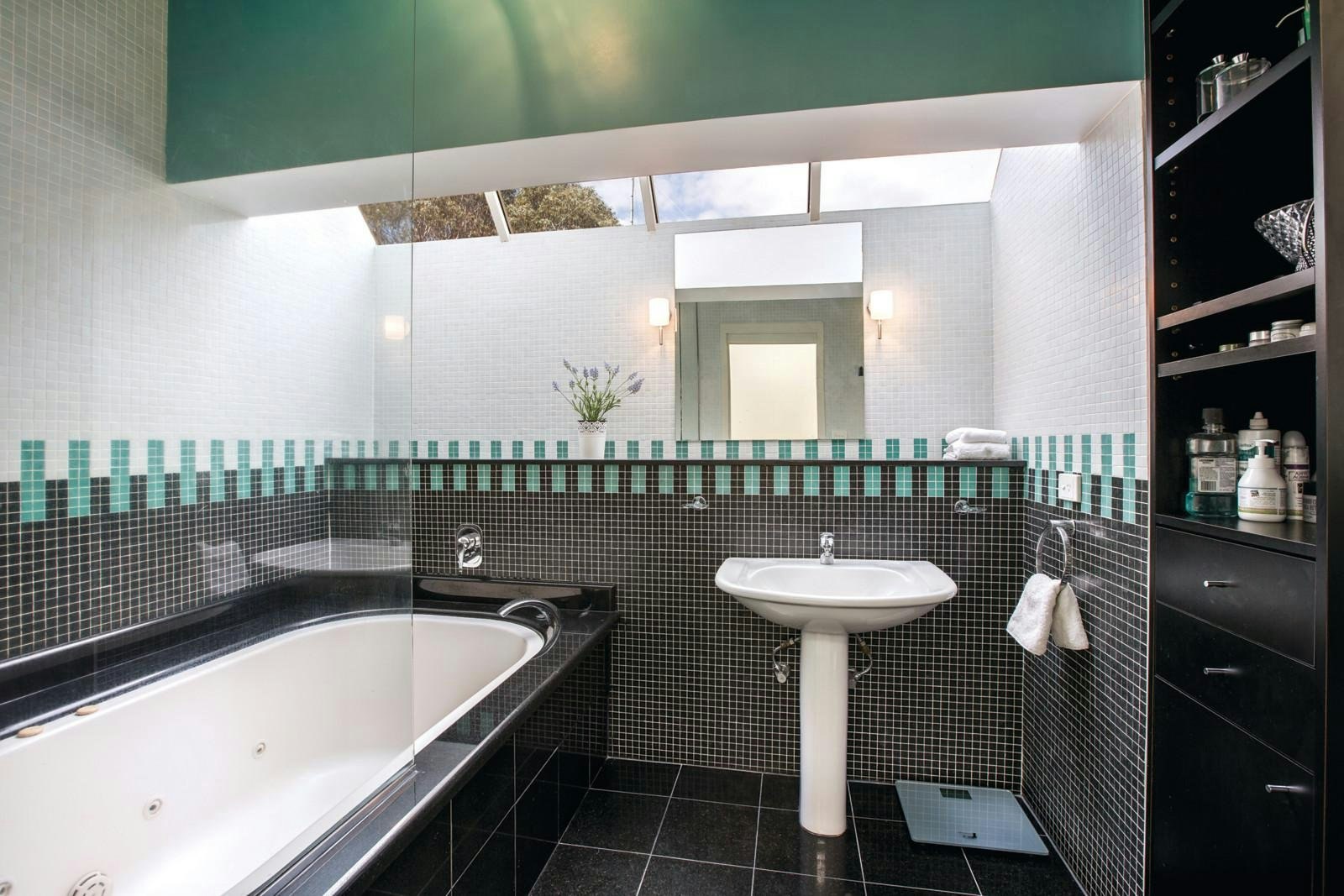 16 Burnie Street, Toorak, VIC