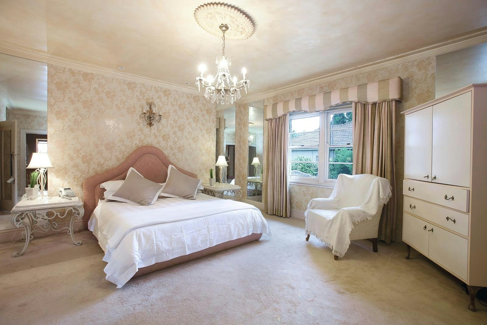 8 Hopetoun Road, Toorak, VIC