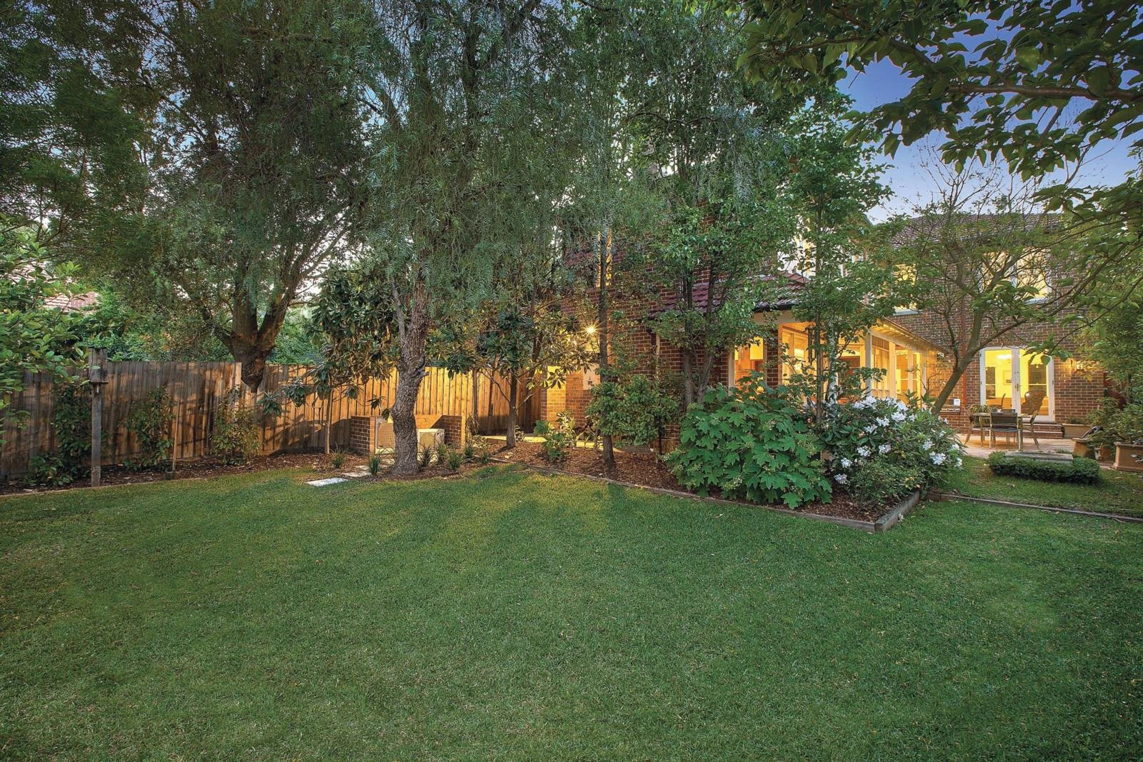 10 Erica Avenue, Glen Iris, VIC