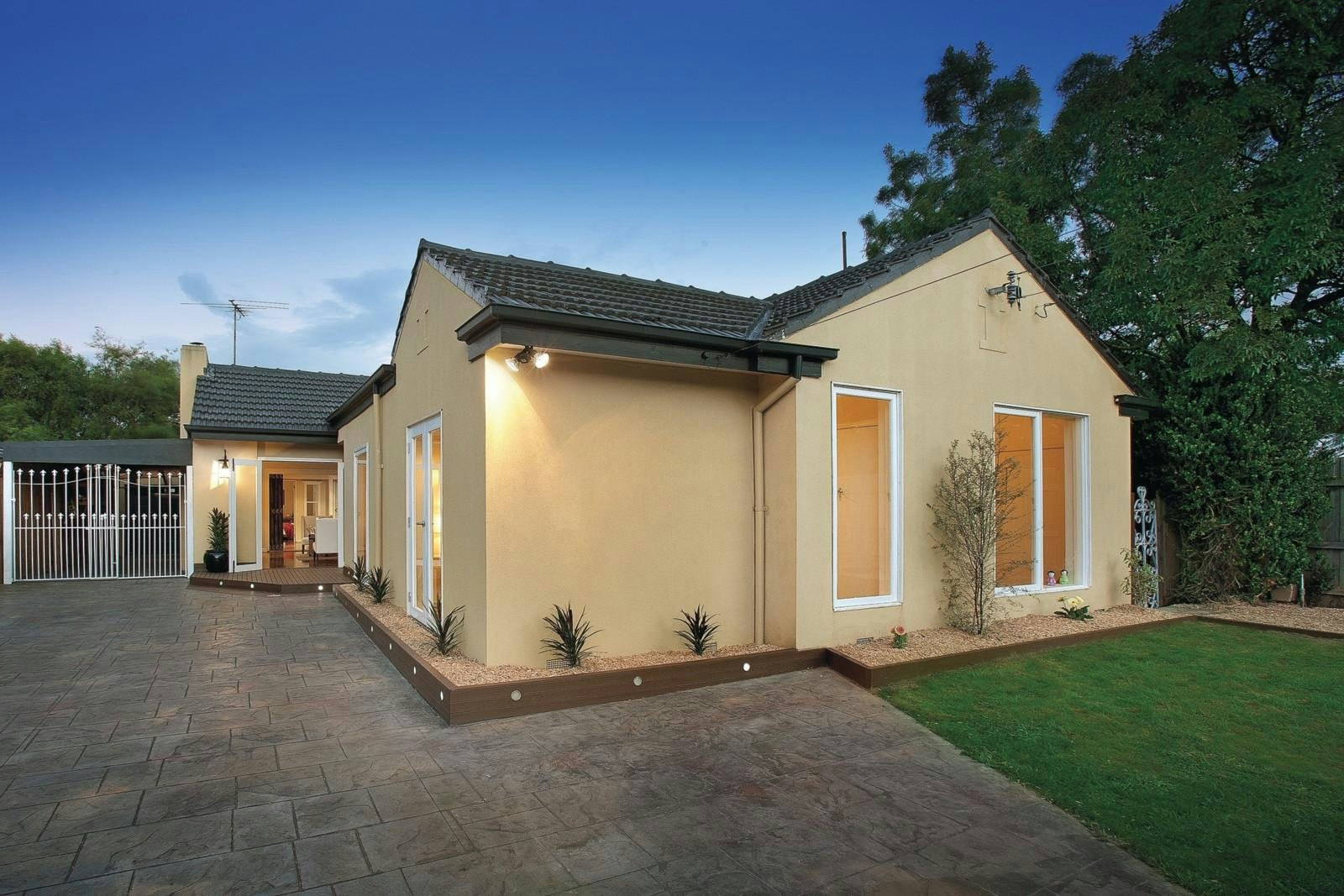 2 Gabriel Avenue, Malvern East, VIC