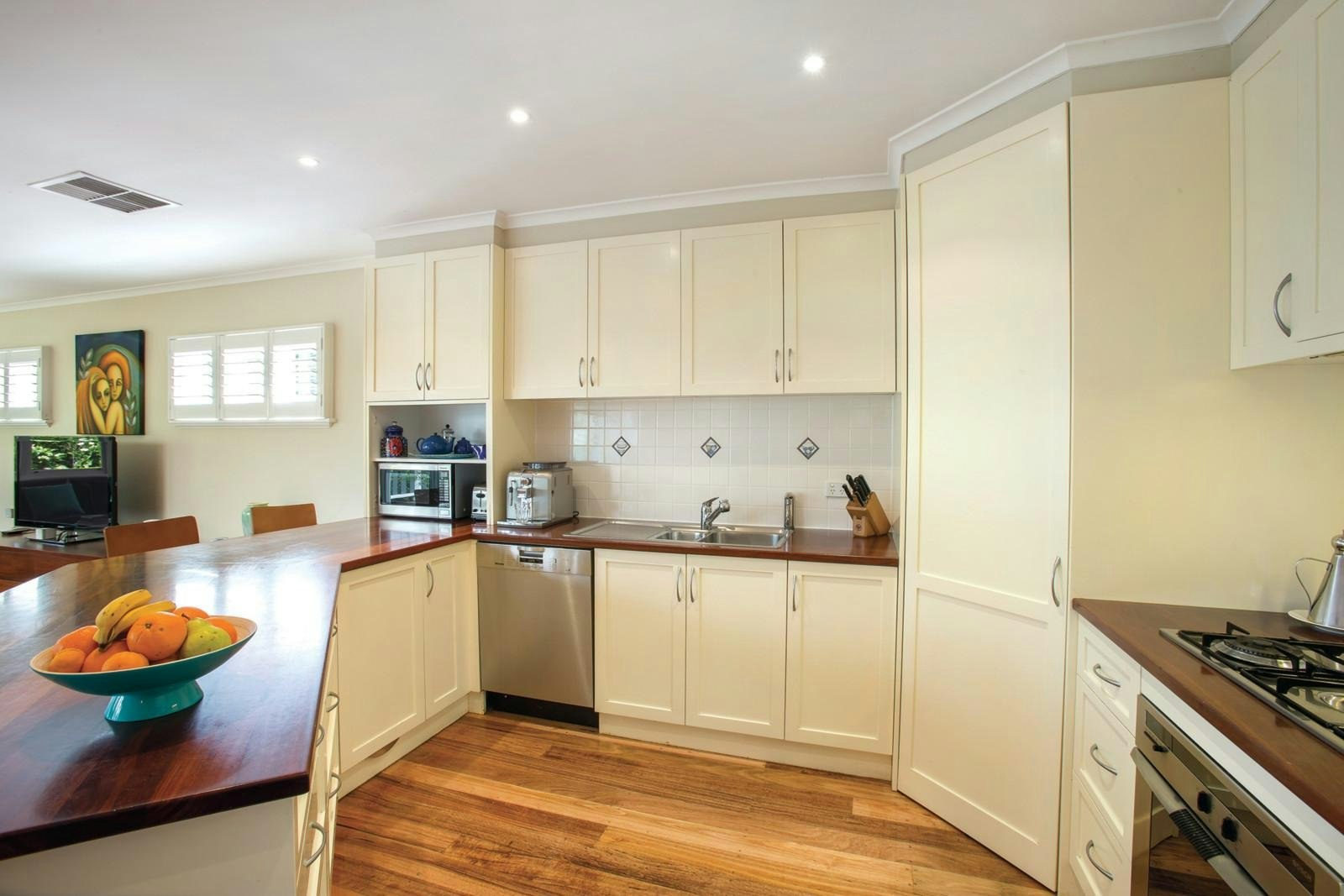 8 Young Street, Ashburton, VIC