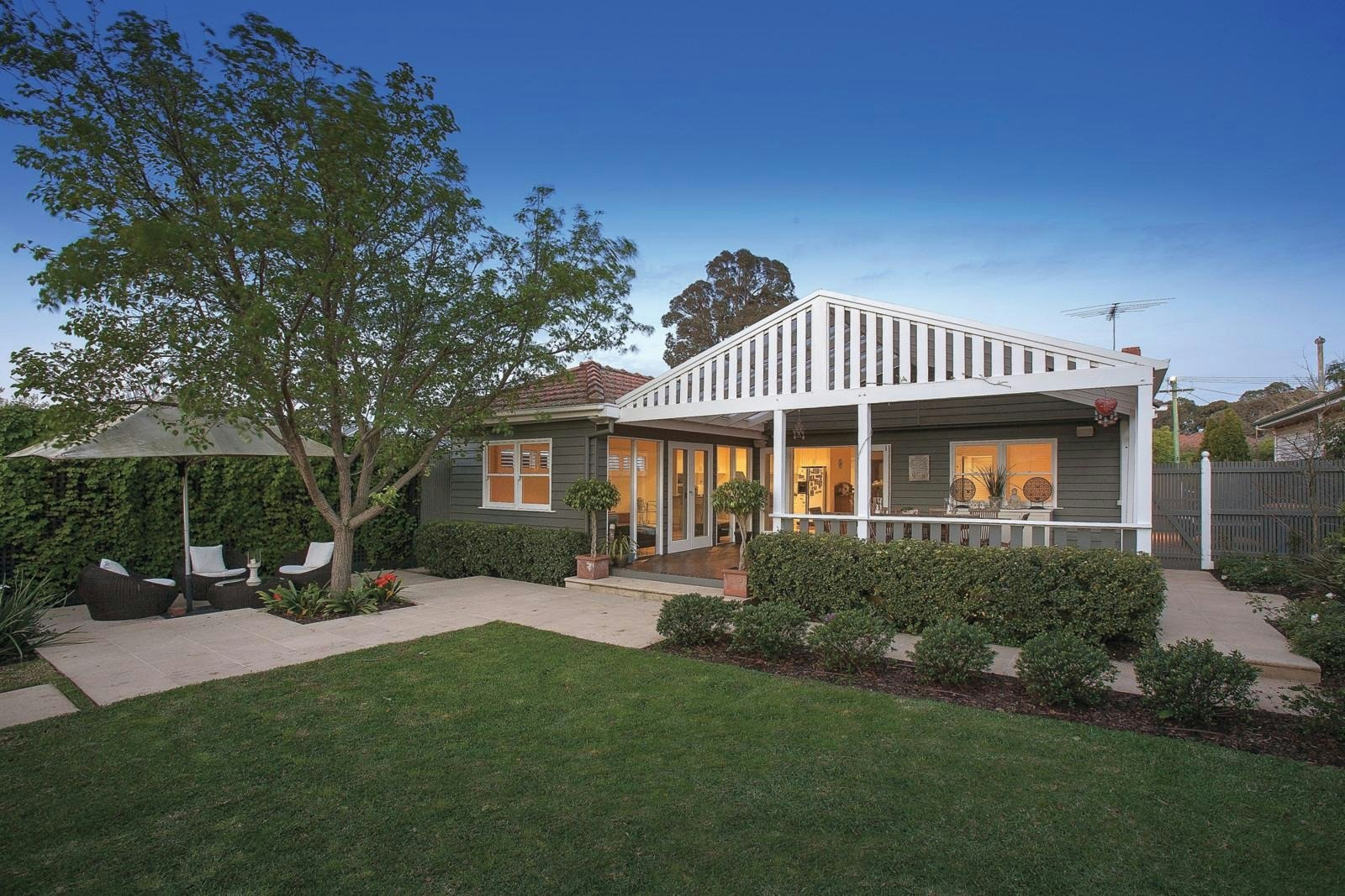 8 Young Street, Ashburton, VIC